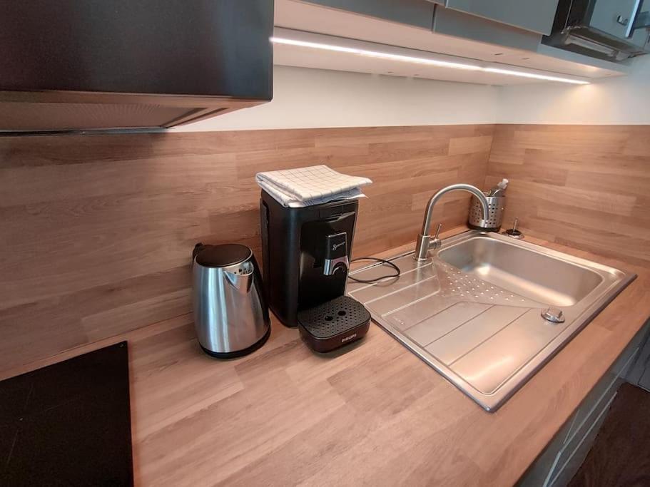 1er Etage Sur Cour Aux Chartrons Apartment *