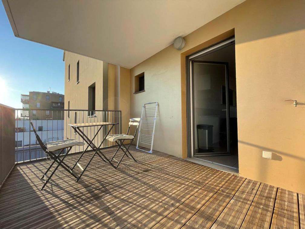 Apartment Harmonieusement Amenage Avec Parking Et Terrasse Vers La Cite Du Vin *