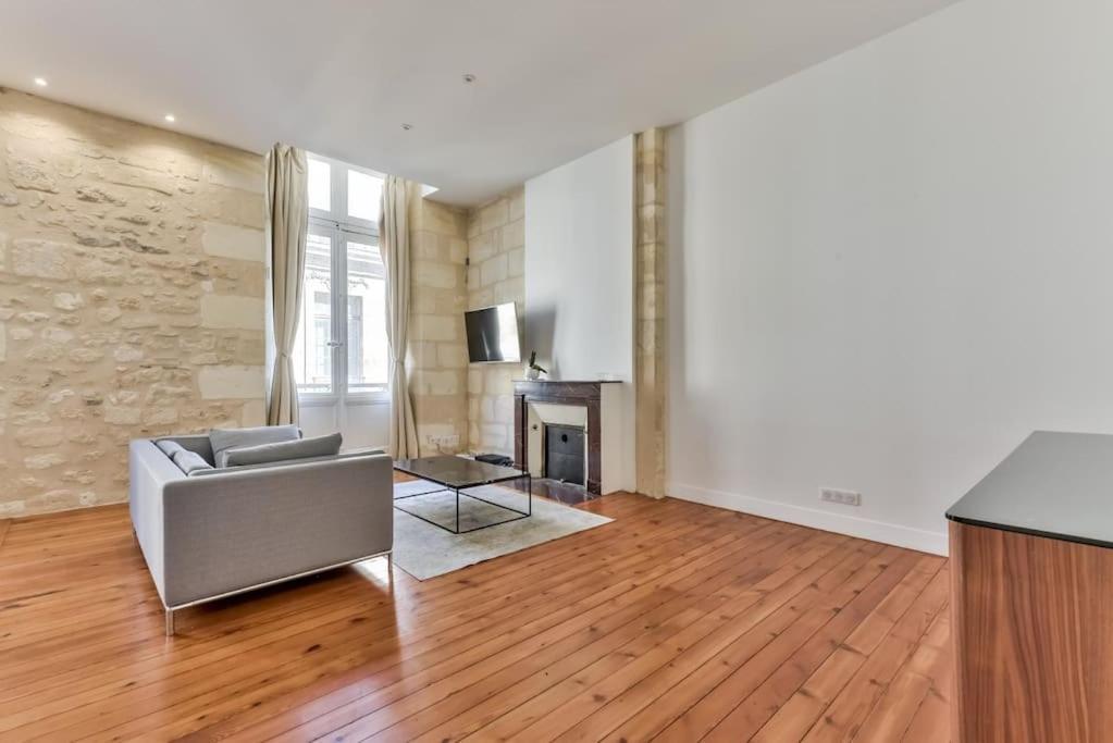 Apartment Superbe T2 De 70m2 Dans Le Centre Historique Bordeaux