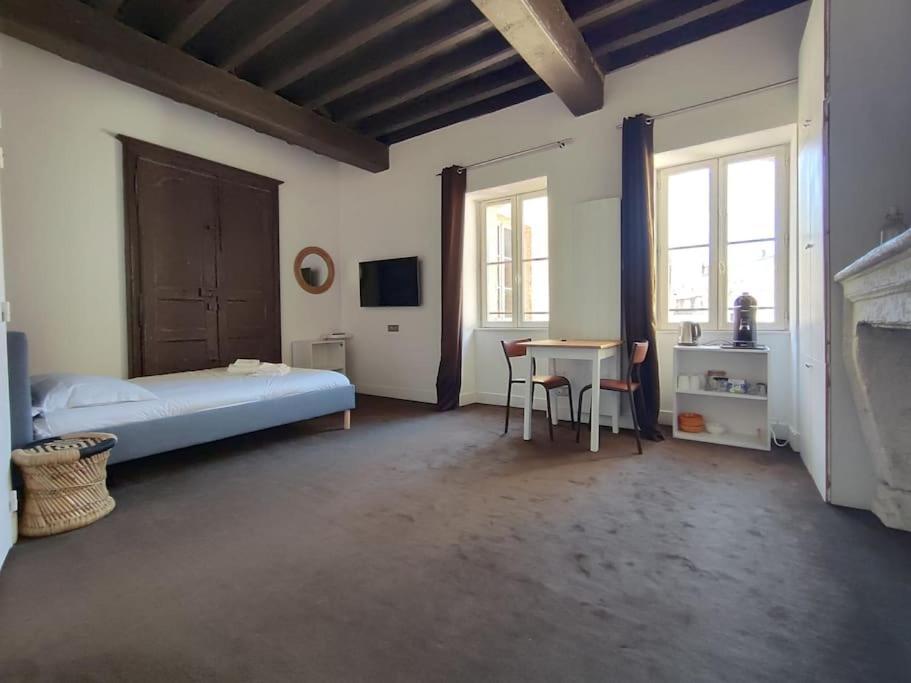 Apartment Etage 2 Sur Cour Aux Chartrons Avec Climatisation Bordeaux