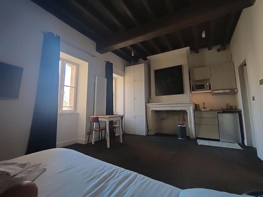 Apartment Etage 2 Sur Cour Aux Chartrons Avec Climatisation