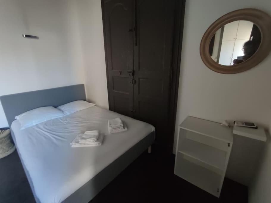 Etage 2 Sur Cour Aux Chartrons Avec Climatisation * Bordeaux
