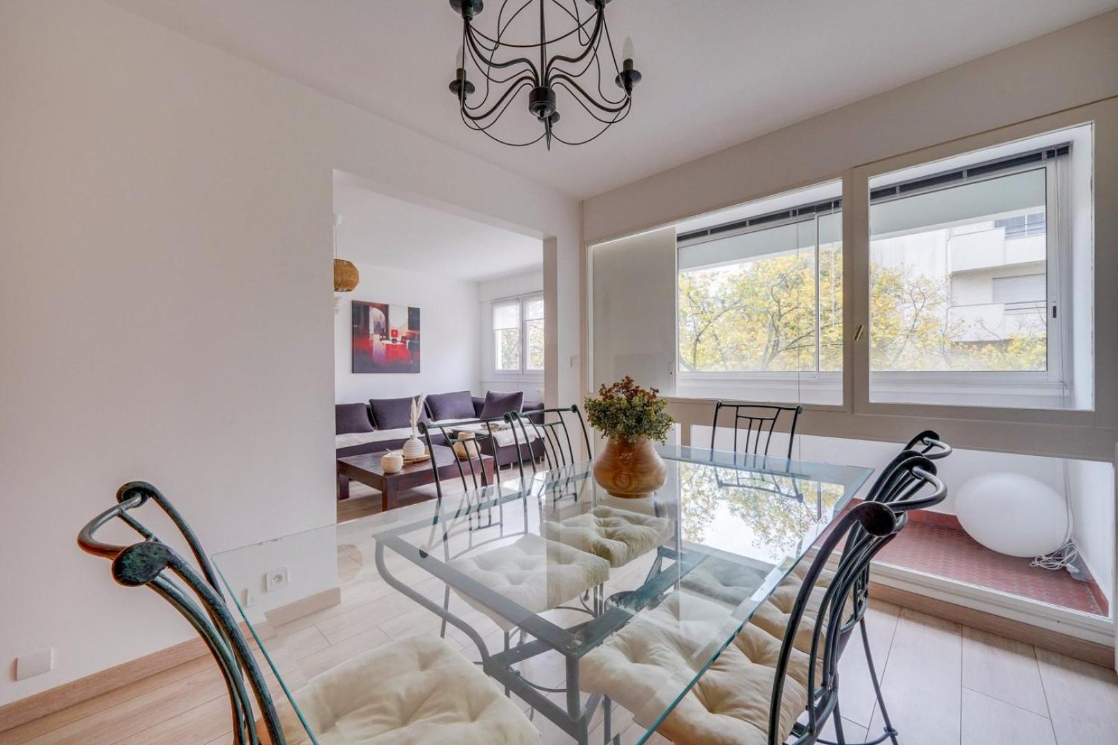 Tres A Avec Parking Apartment *