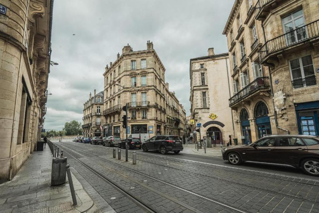 Renove Place Du Palais Avec Parking Apartment Bordeaux