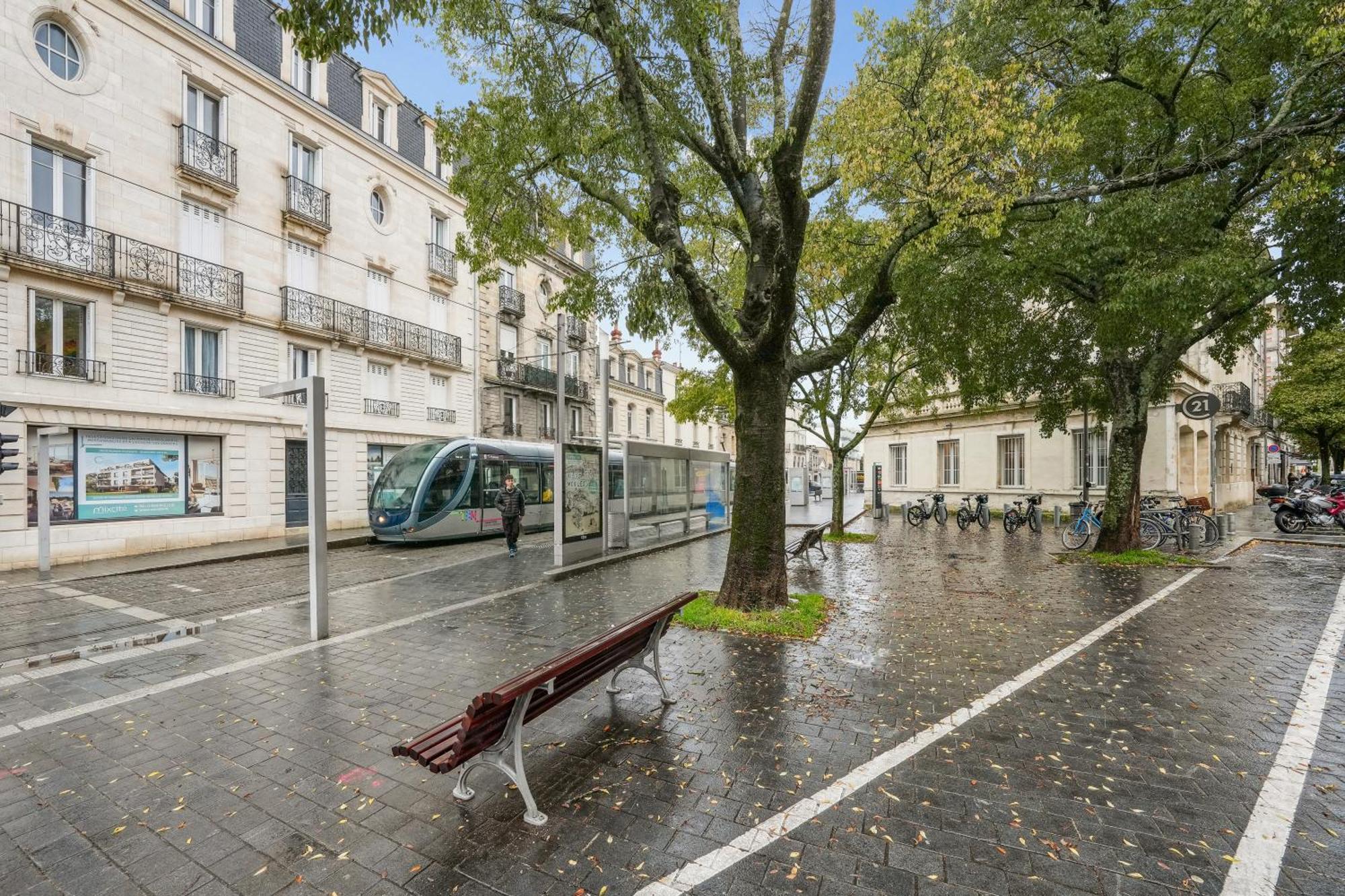 Lavie Maison Balneo Garden Flat Bordeaux