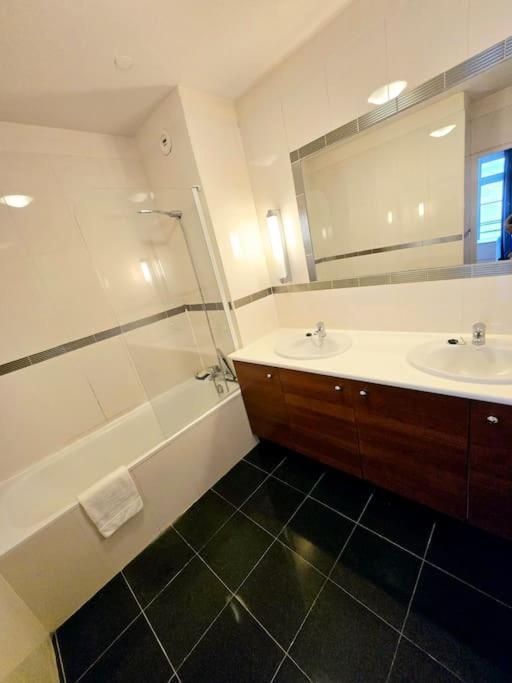 Grand T2 Hypercentre *