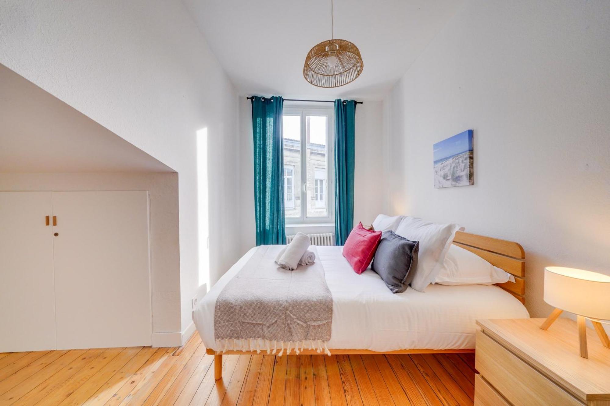 Apartment L'odeia - Chamant Appt En Plein Coeur De