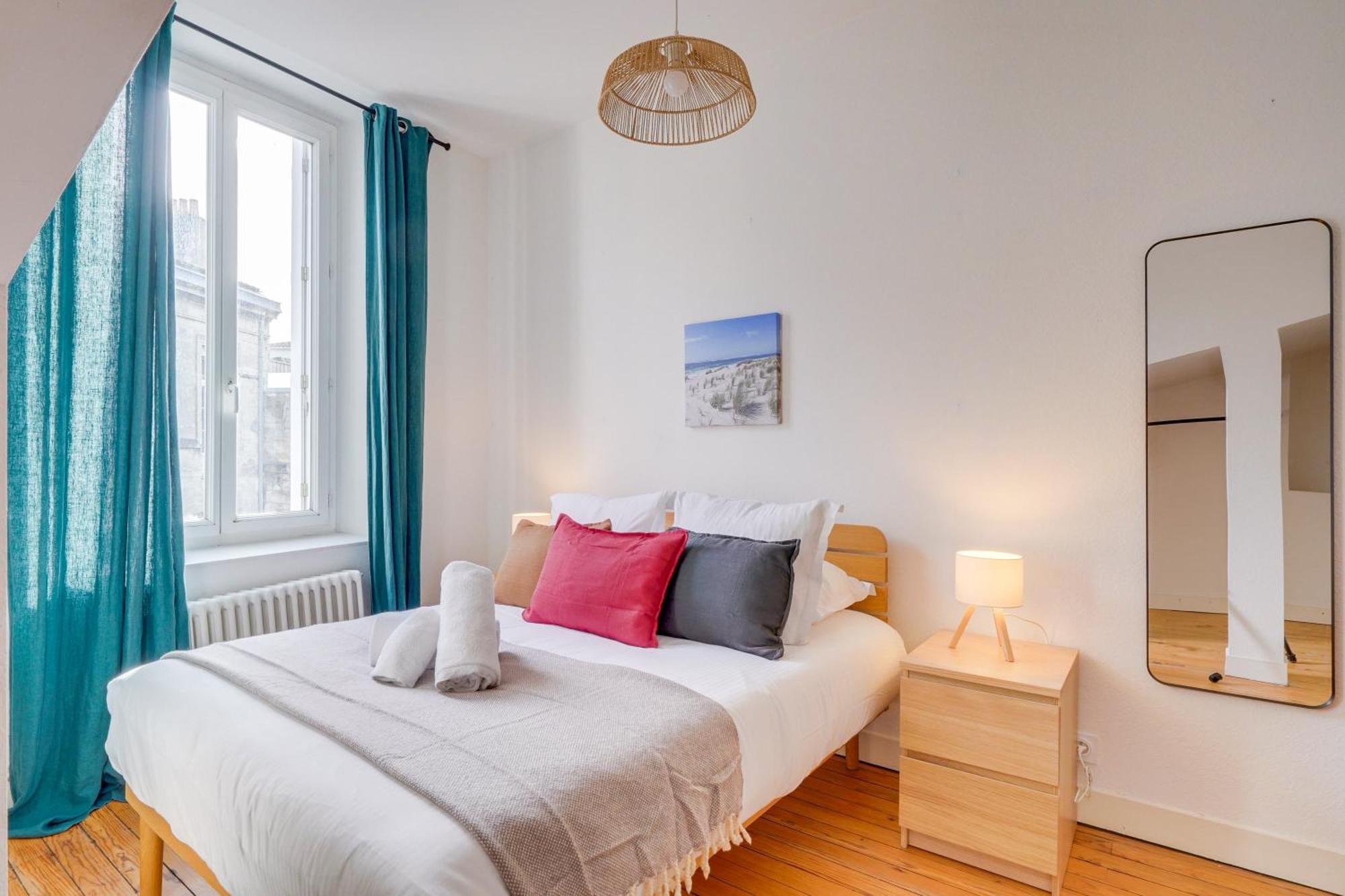 Apartment L'odeia - Chamant Appt En Plein Coeur De *