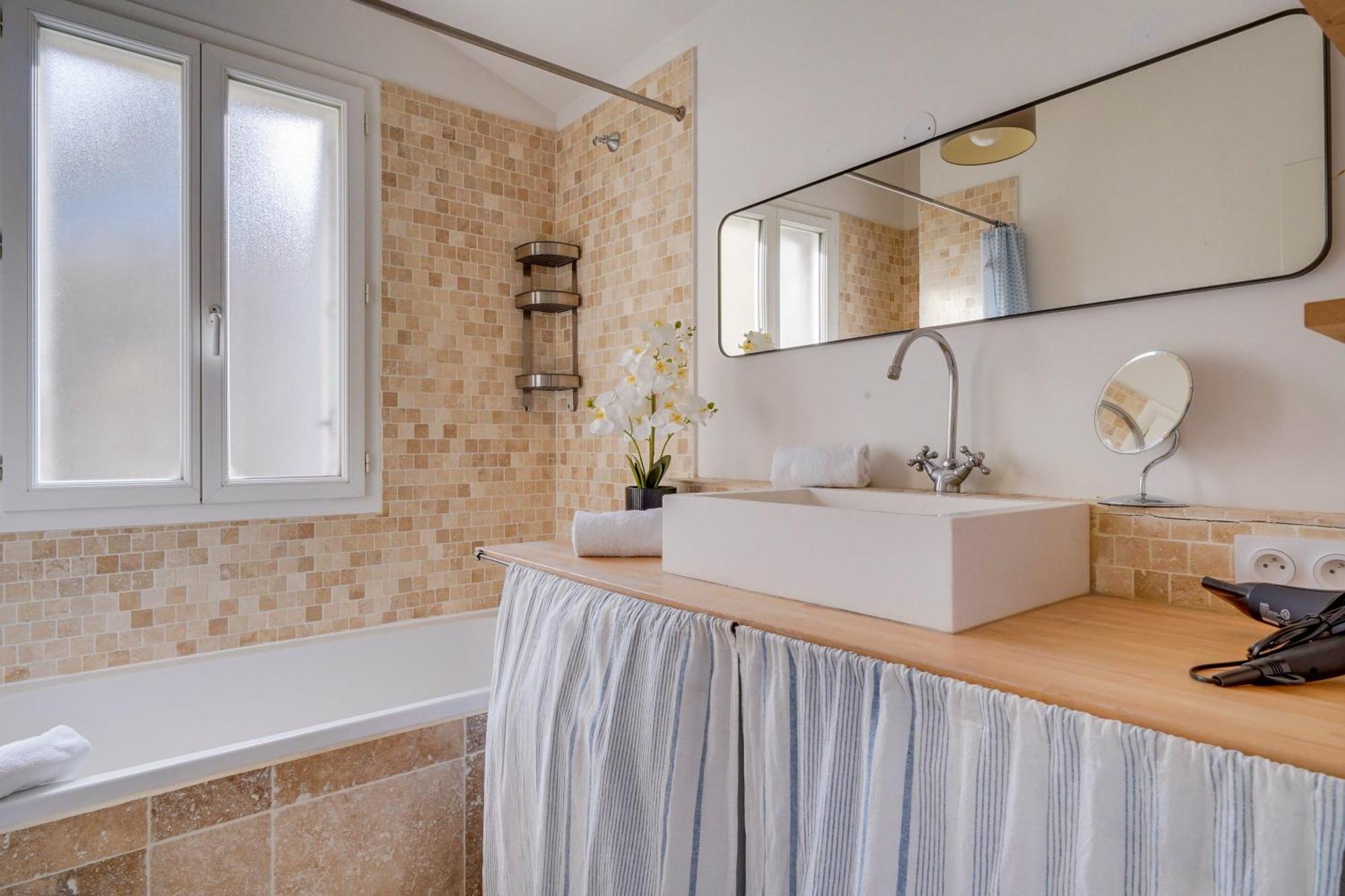 Apartment L'odeia - Chamant Appt En Plein Coeur De Bordeaux