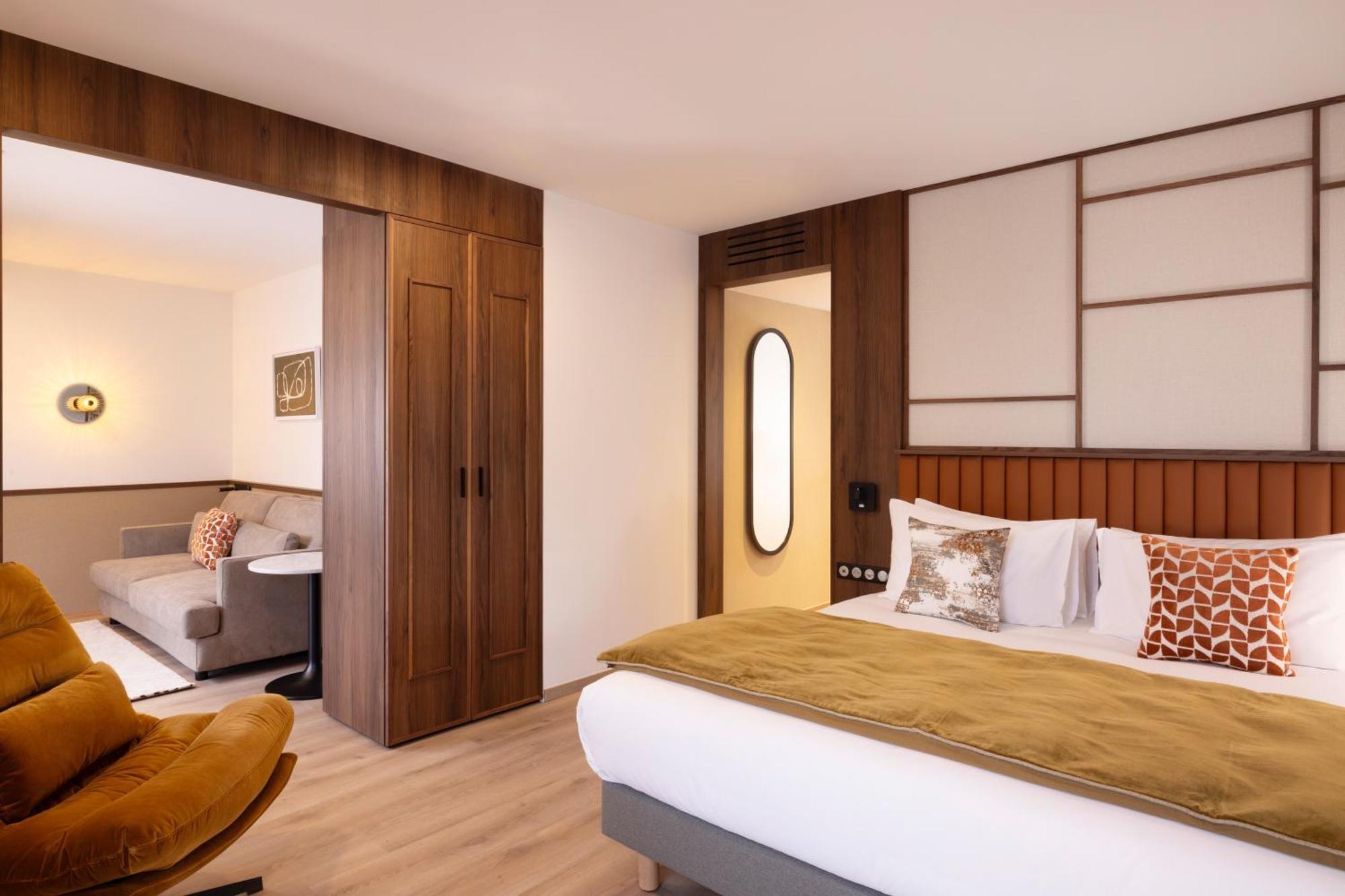56 Hotel 4*