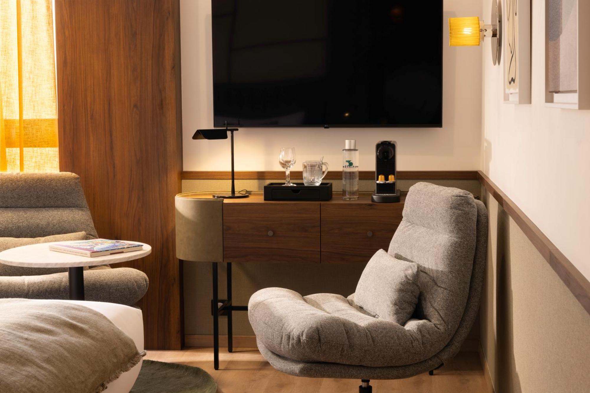 Hotel 56