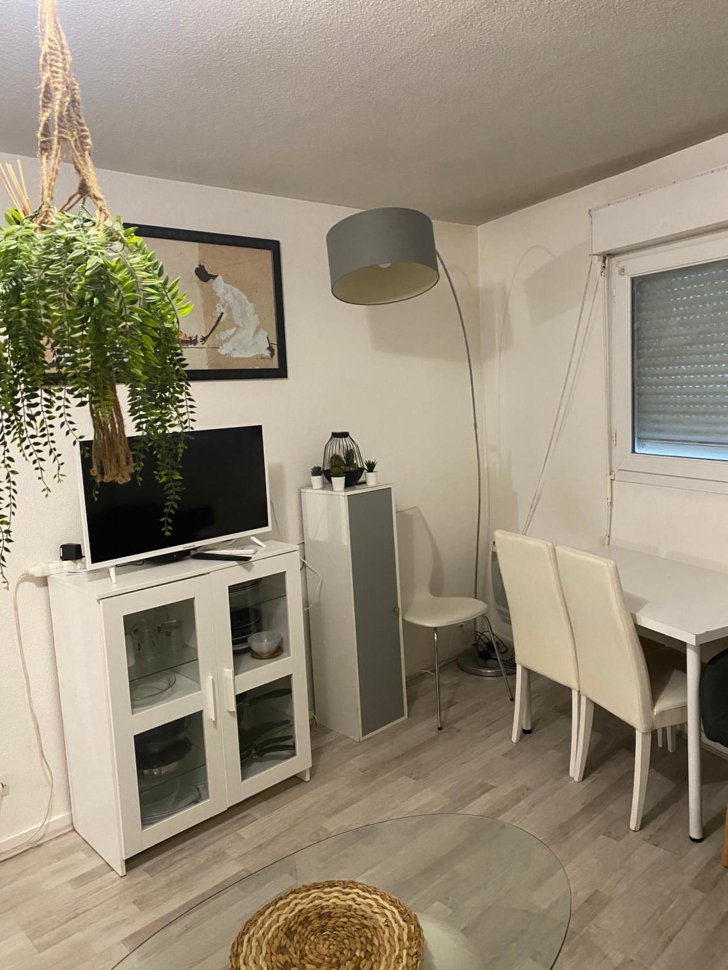 Appartement Une Chambre Apartment *