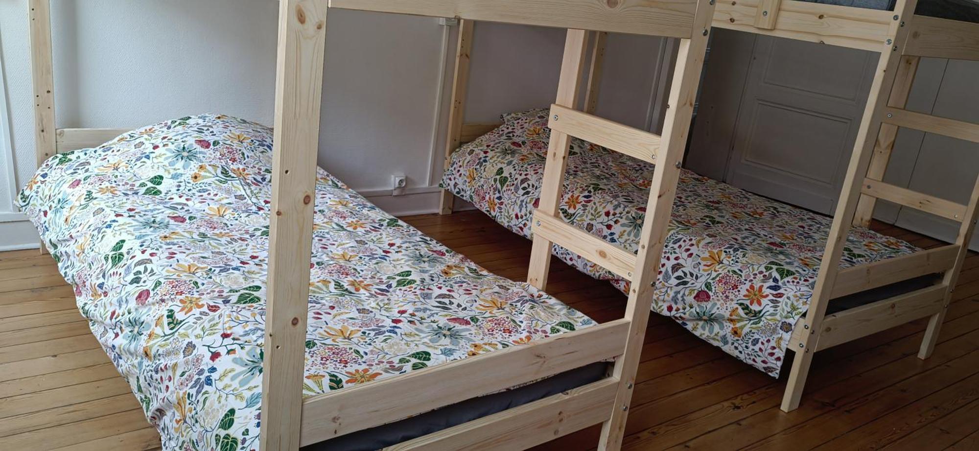 Hostel Bed In 6-bed Mixed Le Jardin Cafe *