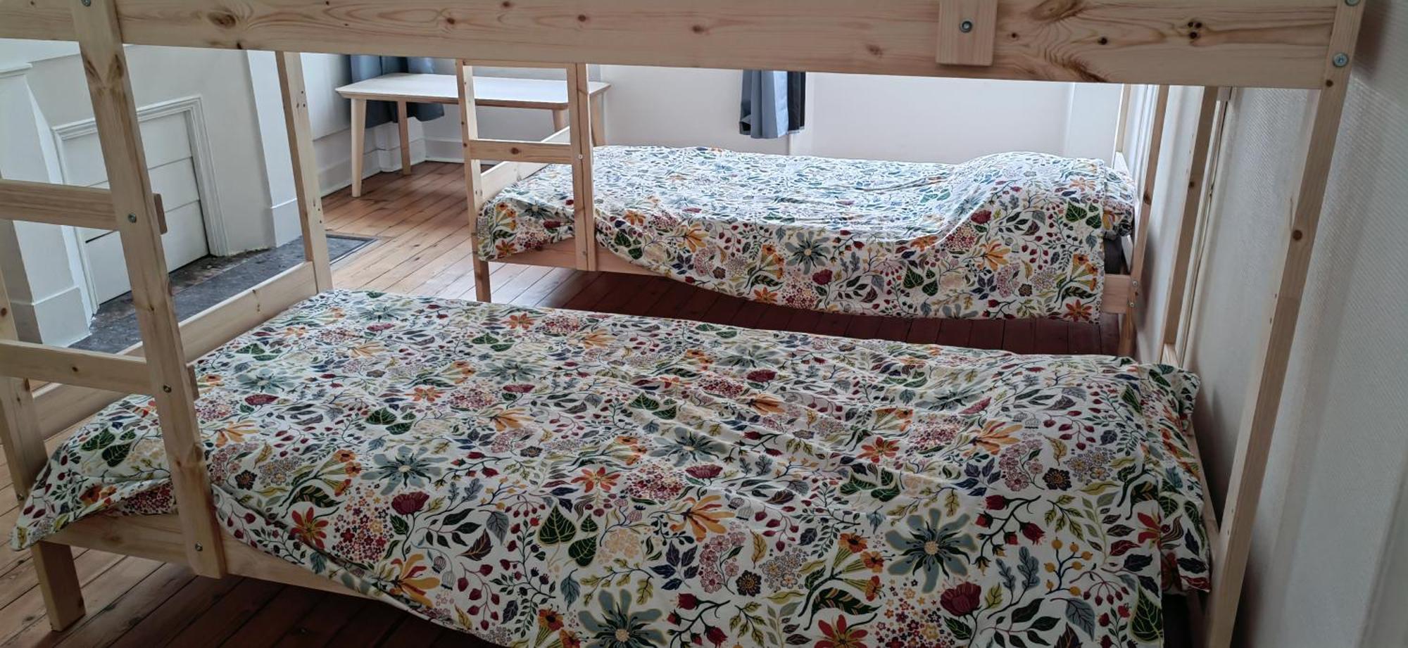 Bed In 6-bed Mixed Le Jardin Cafe