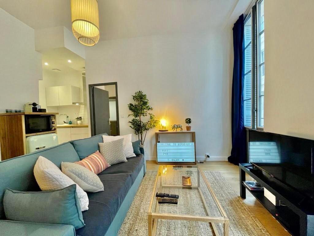 Beaux T2 Et T3 Climatises Dans Le Triangle D'or Apartamento