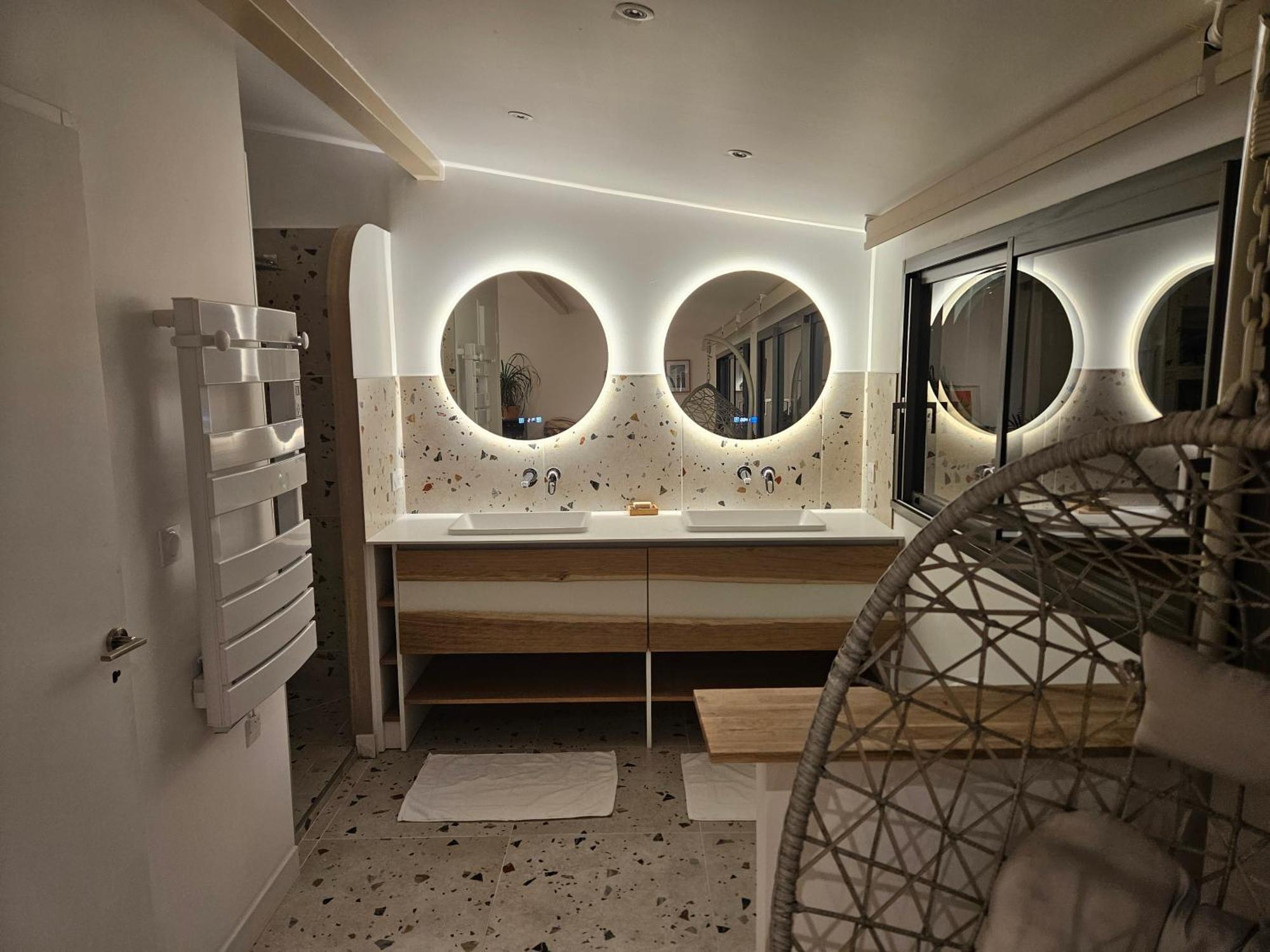 Nomade - Center 180m2, 4 Rooms, Garden & Pool Ferienhaus *