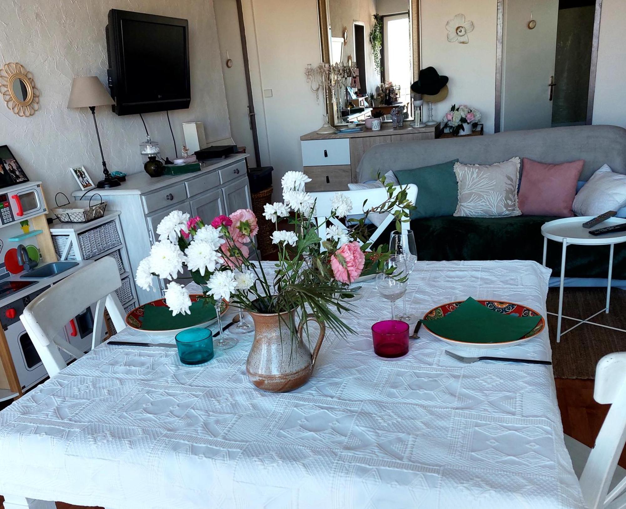 Chez L'habitante Avec Salle De Bain Et Cuisine Communes - Presence D'un Séjour chez l'habitant Bordeaux