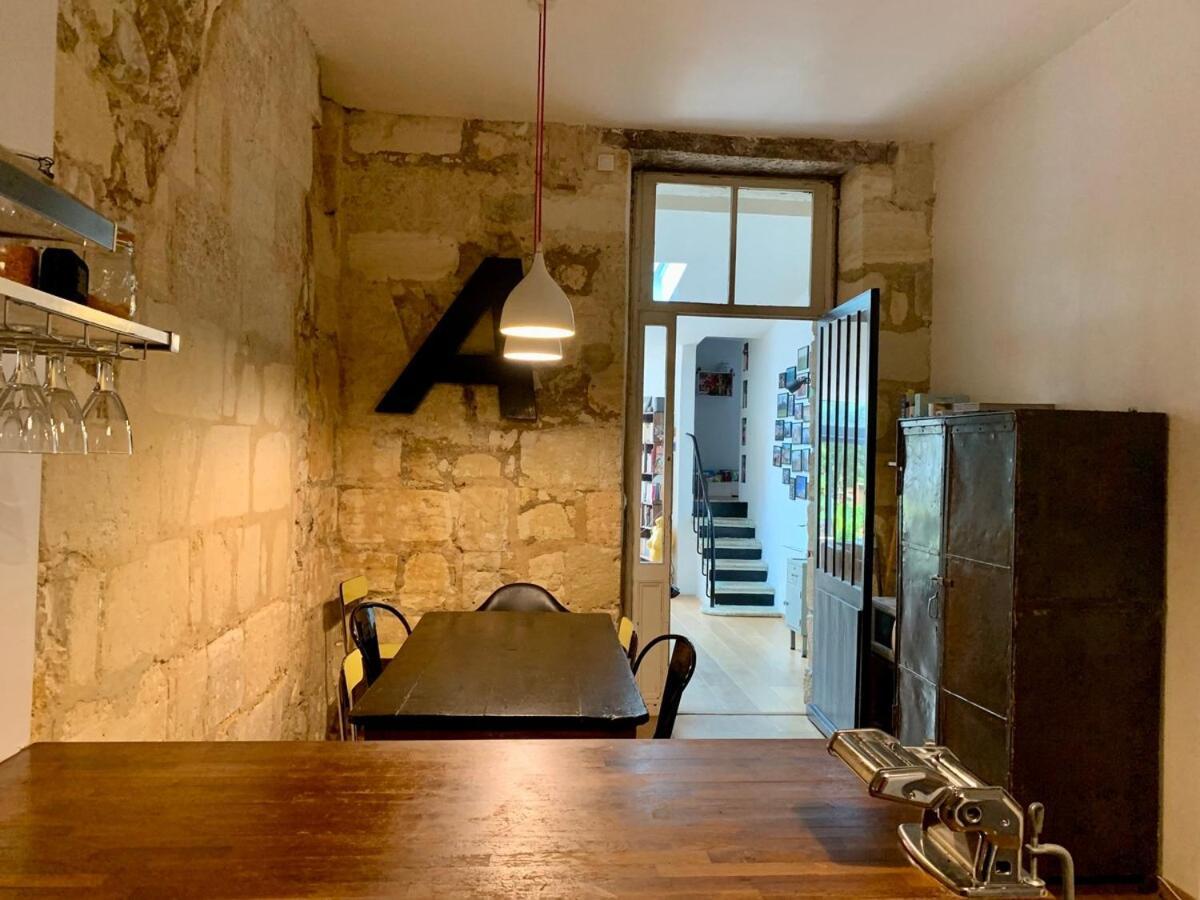 Apartamento Charming With Garden - Center - Tram B - Wifi *