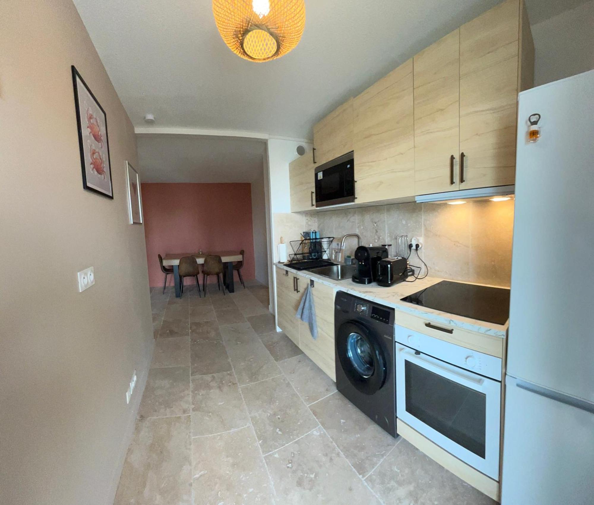 Apartment Large Bright T4, Tram, Parking Bordeaux