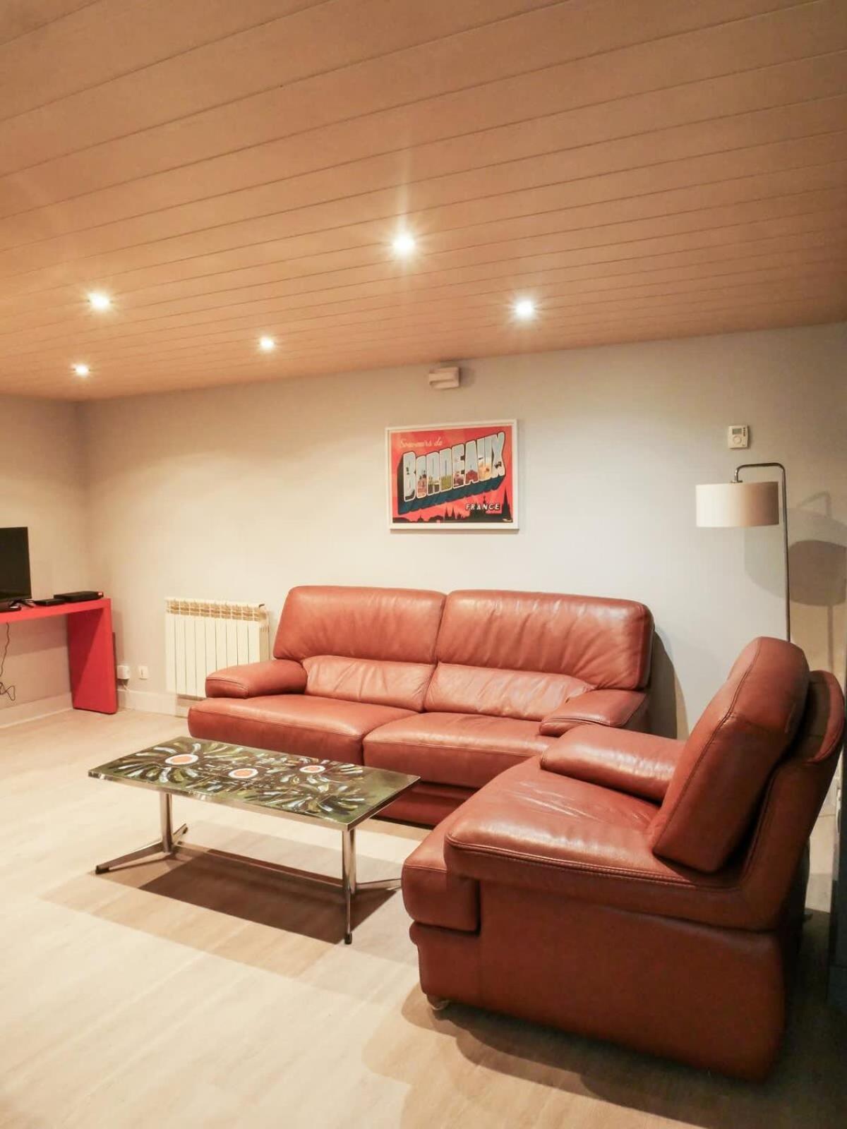 Centre Historique: Duplex Apartment Bordeaux