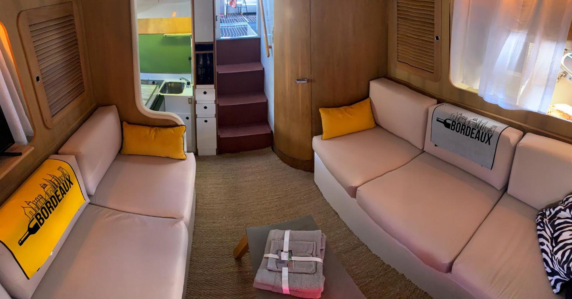 Bateau Cocoon En Amoureux Bateau-hôtel Bordeaux