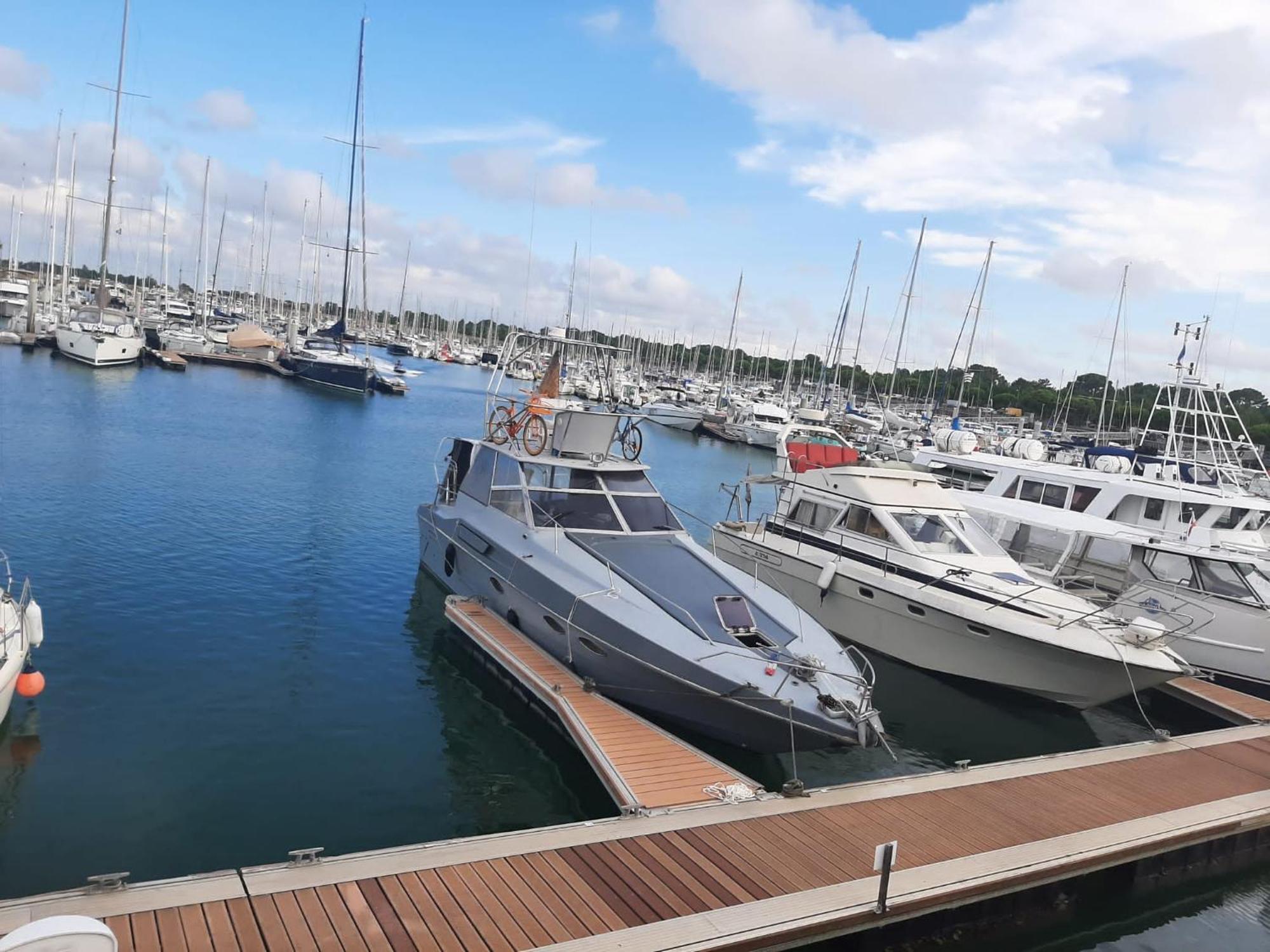 Bateau-hôtel Bateau Cocoon En Amoureux