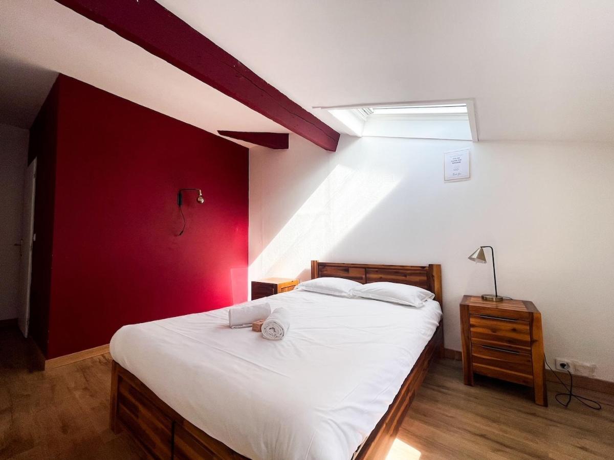 Spacieux En Plein Coeur De Apartamento