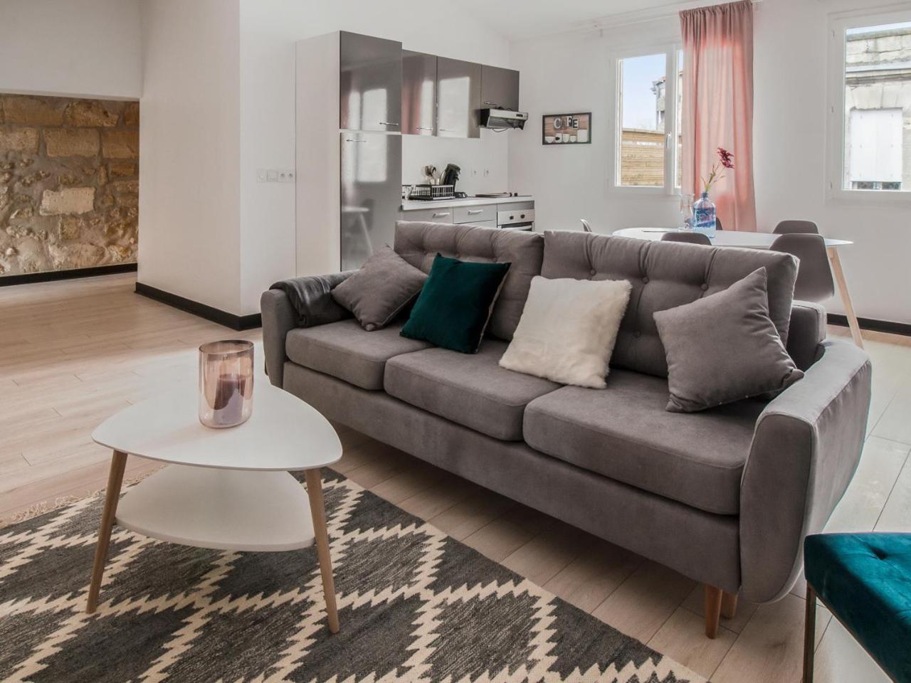 Notre Dame Apartment