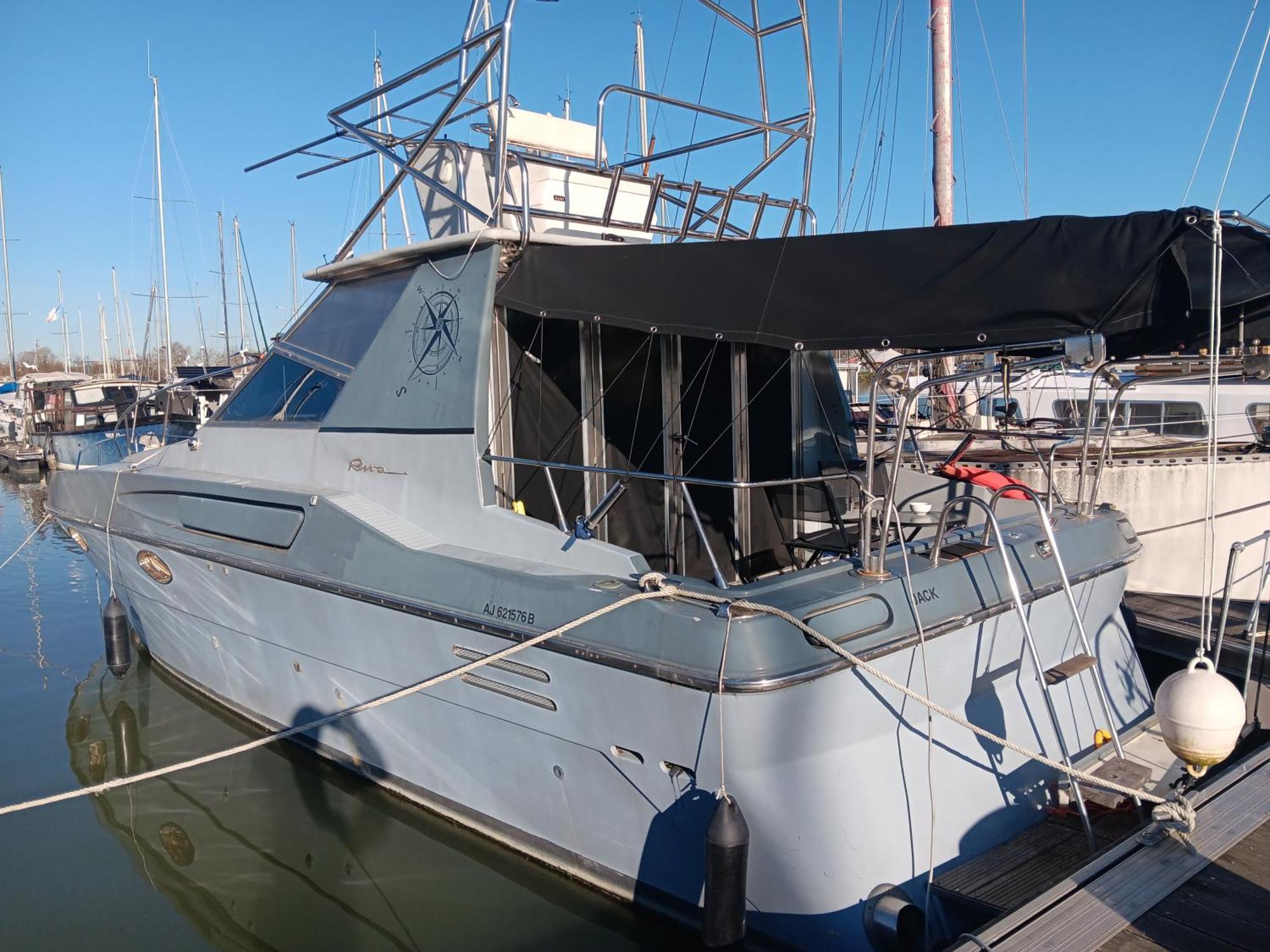 Bateau Au Bassin Des Lumieres