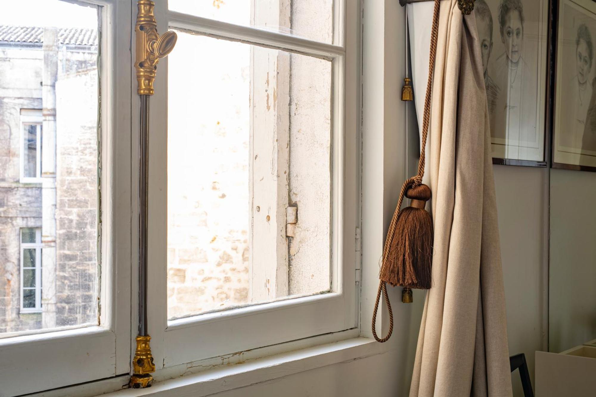 Elegance Et Luxe Au Coeur De Bordeaux-quinconces Apartment *