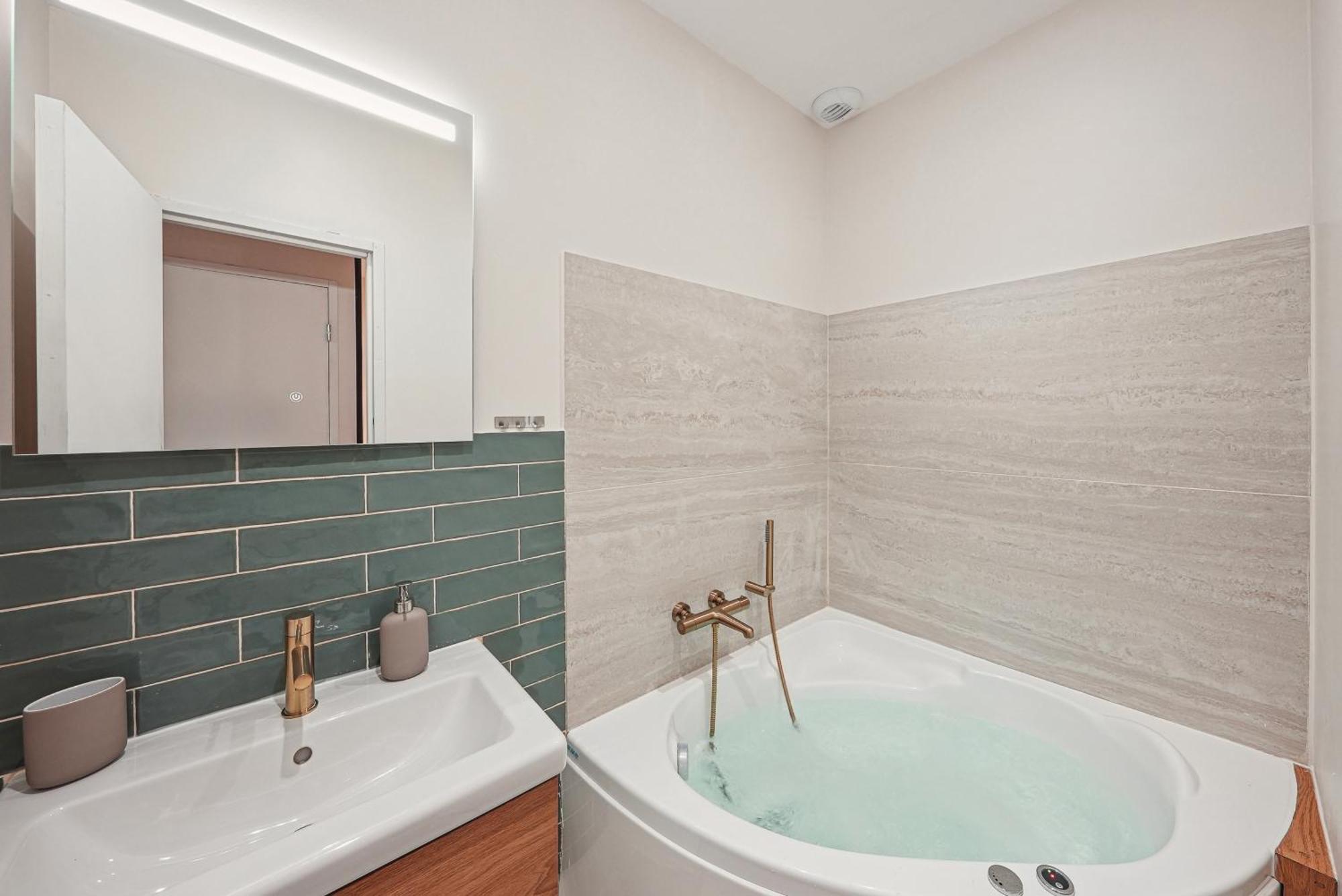 Lavie Maison & Hot Tub Burdeos