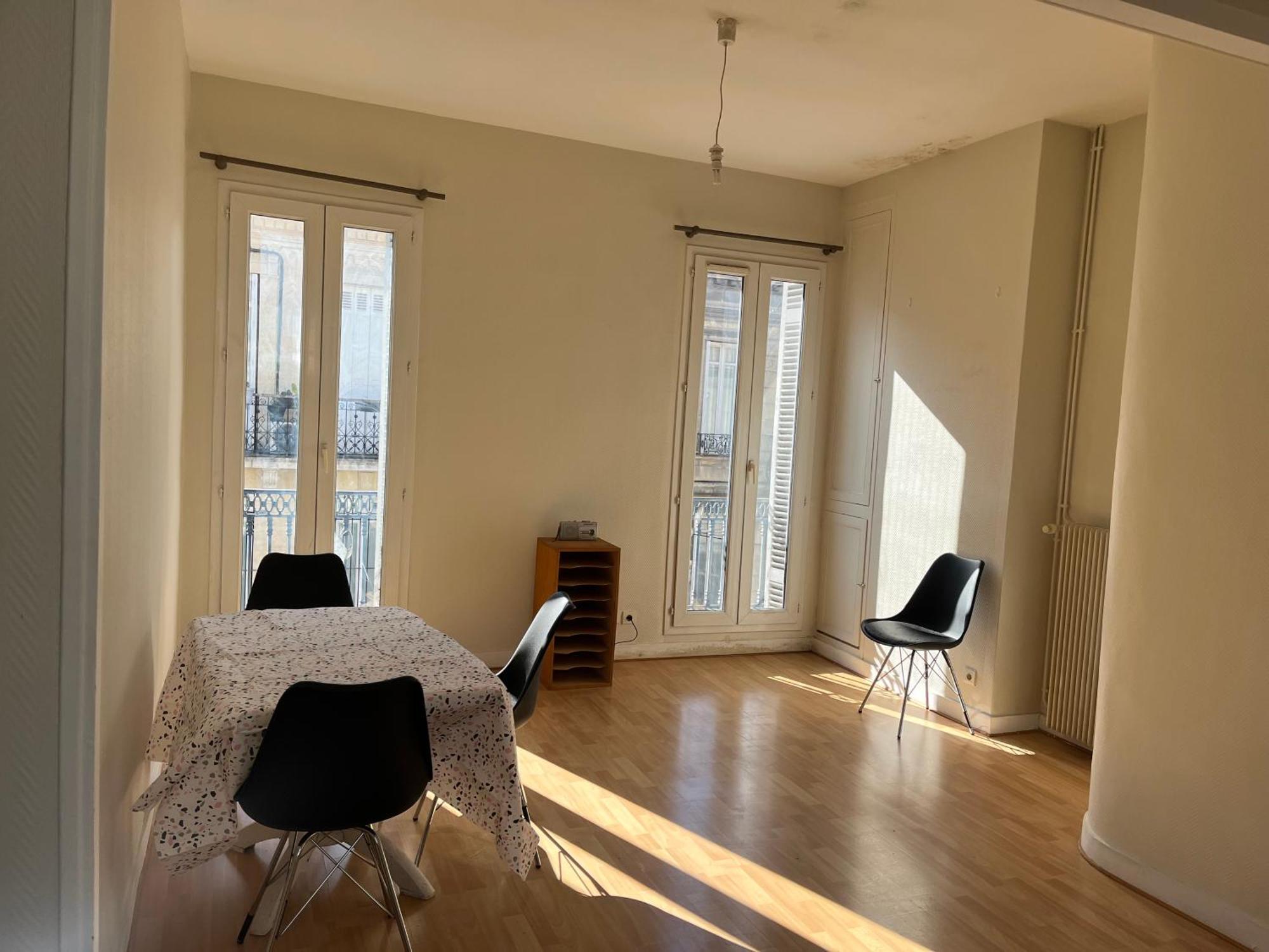 Apartment Deniz Bordeaux