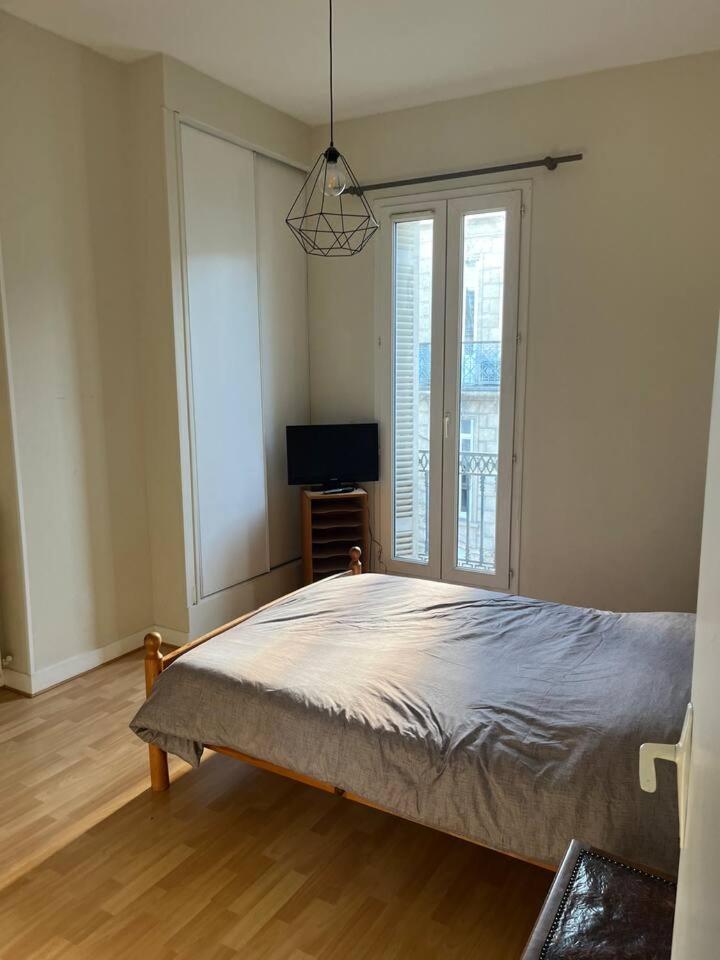 Deniz Apartment Bordeaux