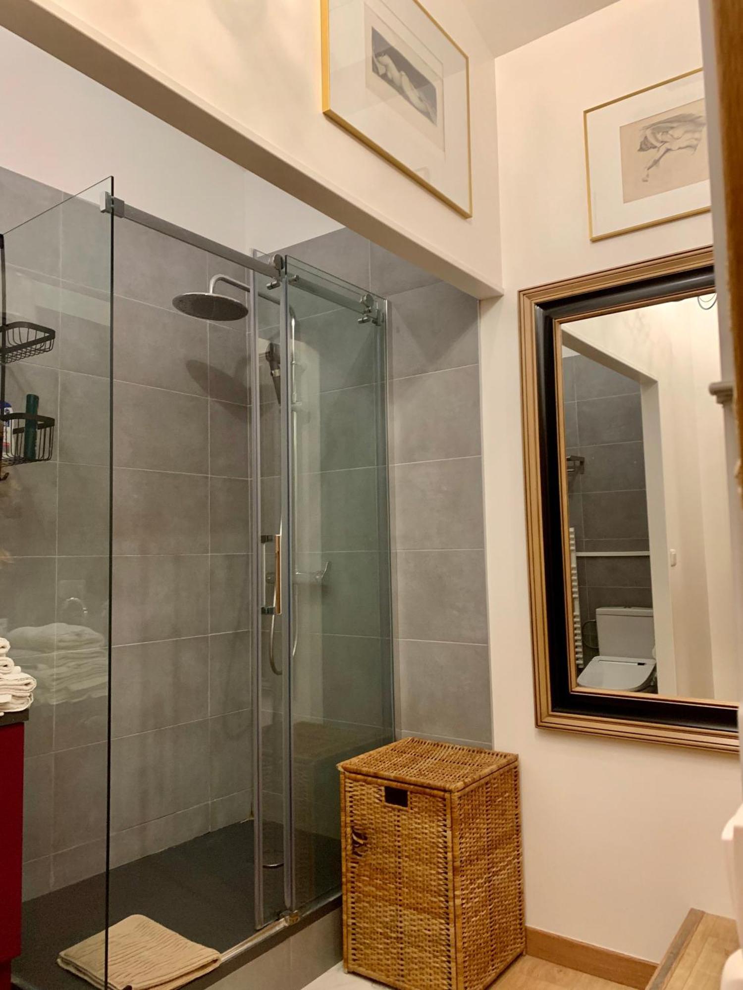 Tang Home-bordeaux Hyper Centre Bed and breakfast *