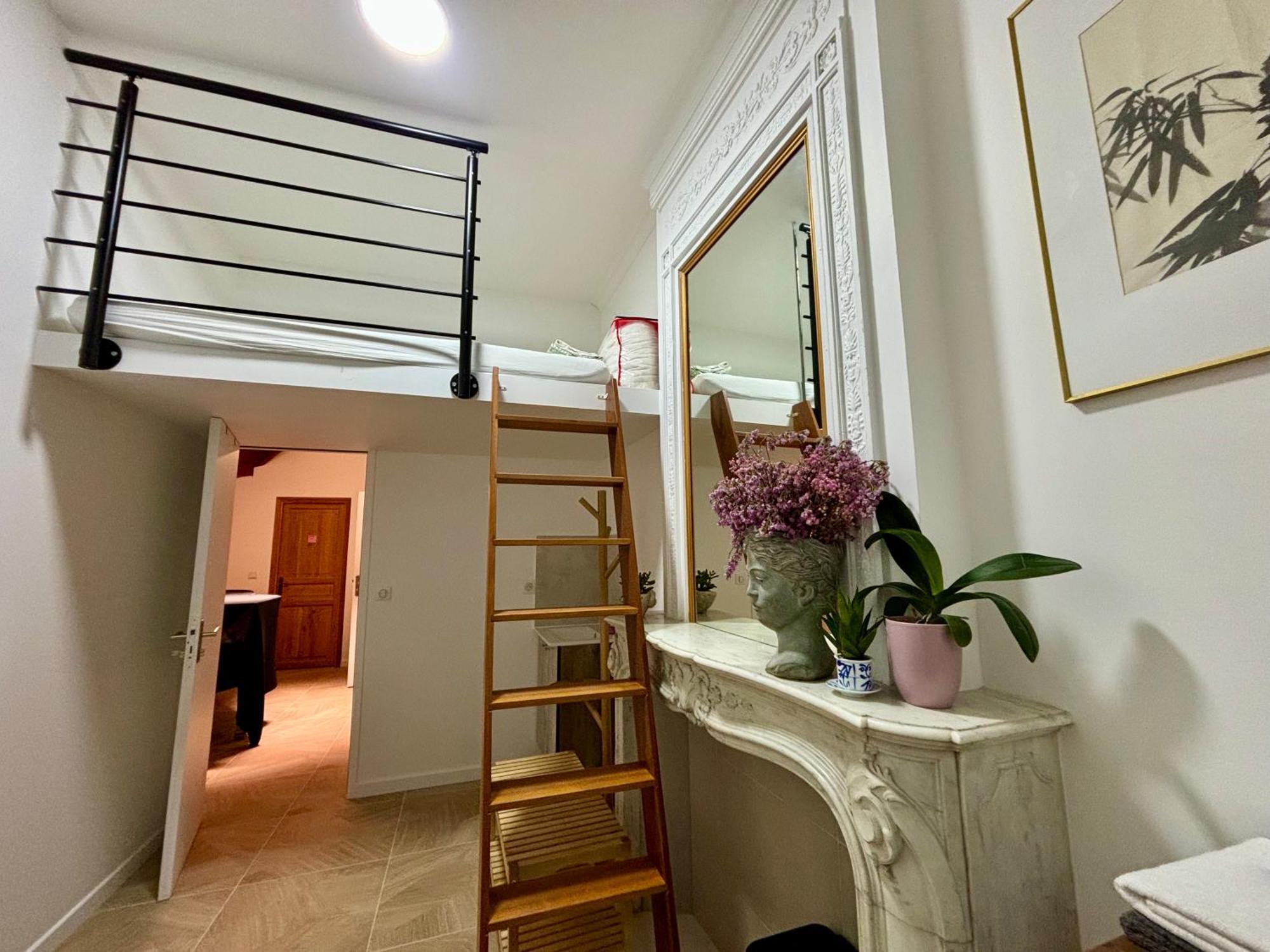 Tang Home-bordeaux Hyper Centre Bed & Breakfast Bordeaux