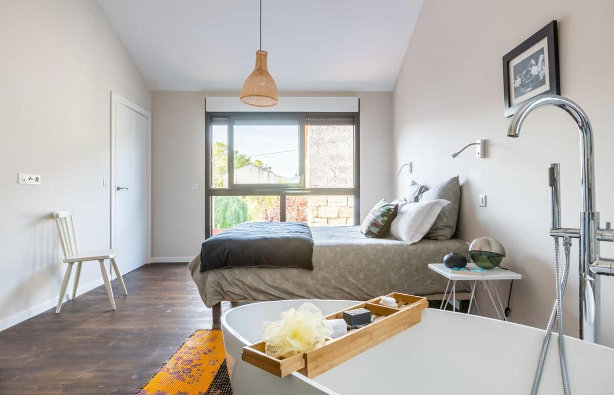 Beautiful Loft Cite Du Vin Bordeaux