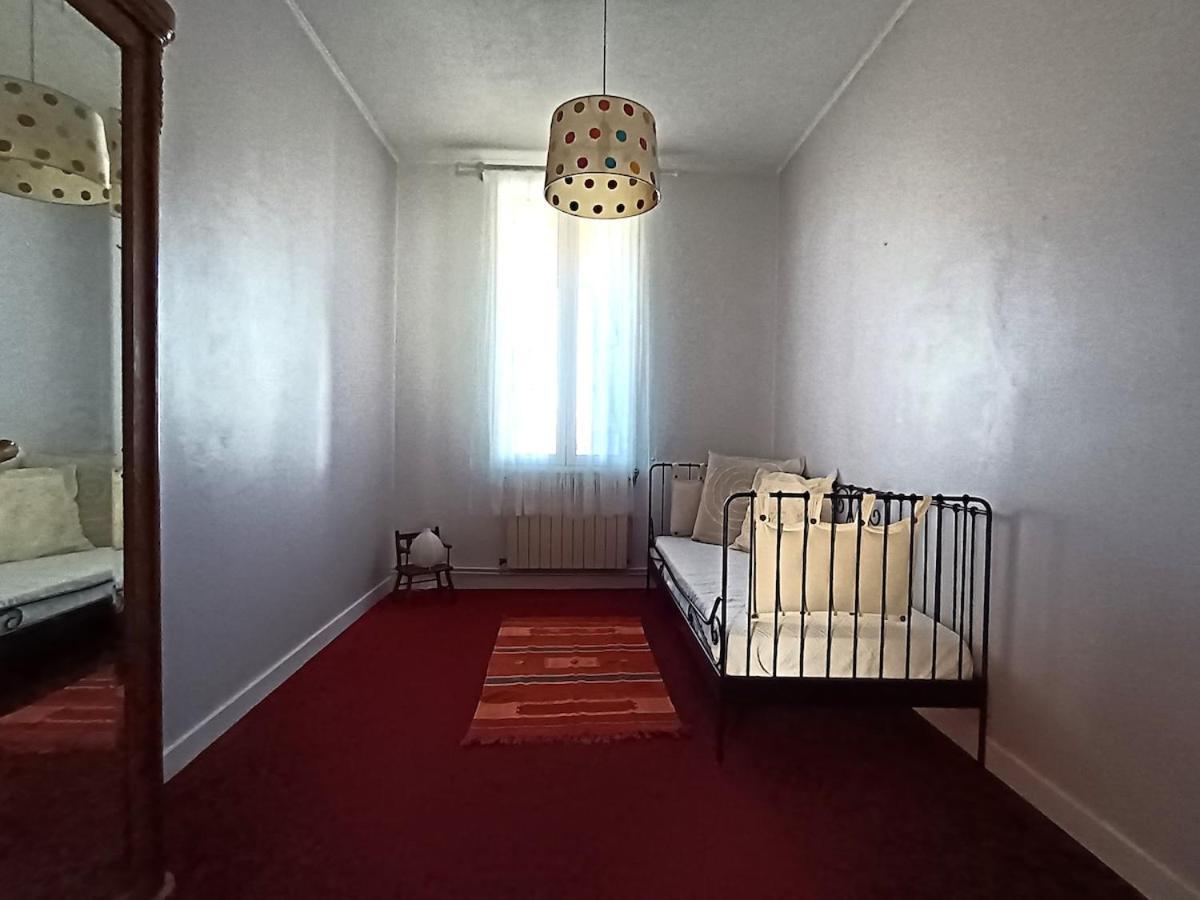 Quiet Family 3 Bedrooms Apartment, 5 Min To St Jean Train Station Appartement *