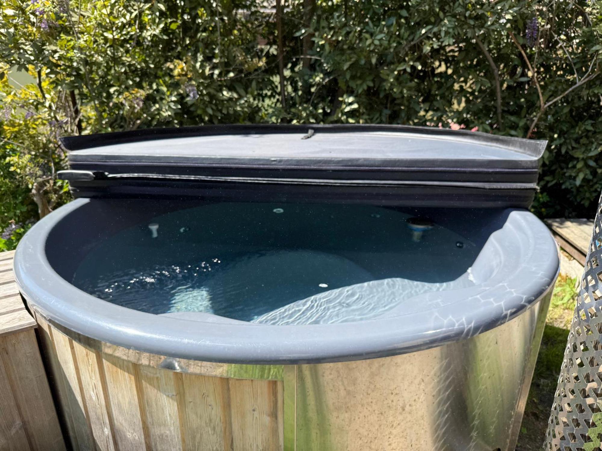 Du Calme En Pleine Jacuzzi Homestay