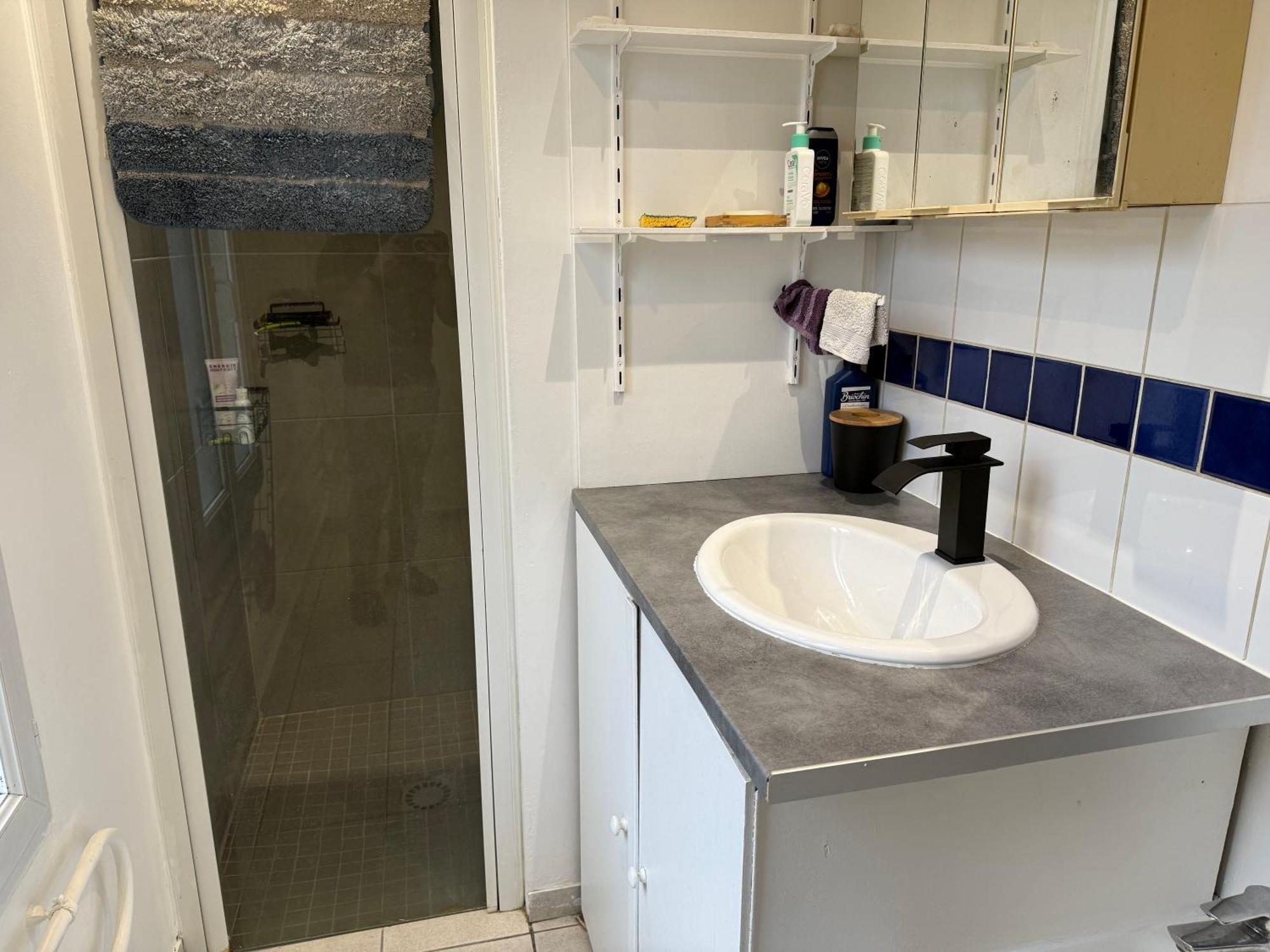 Du Calme En Pleine Jacuzzi Homestay Bordeaux
