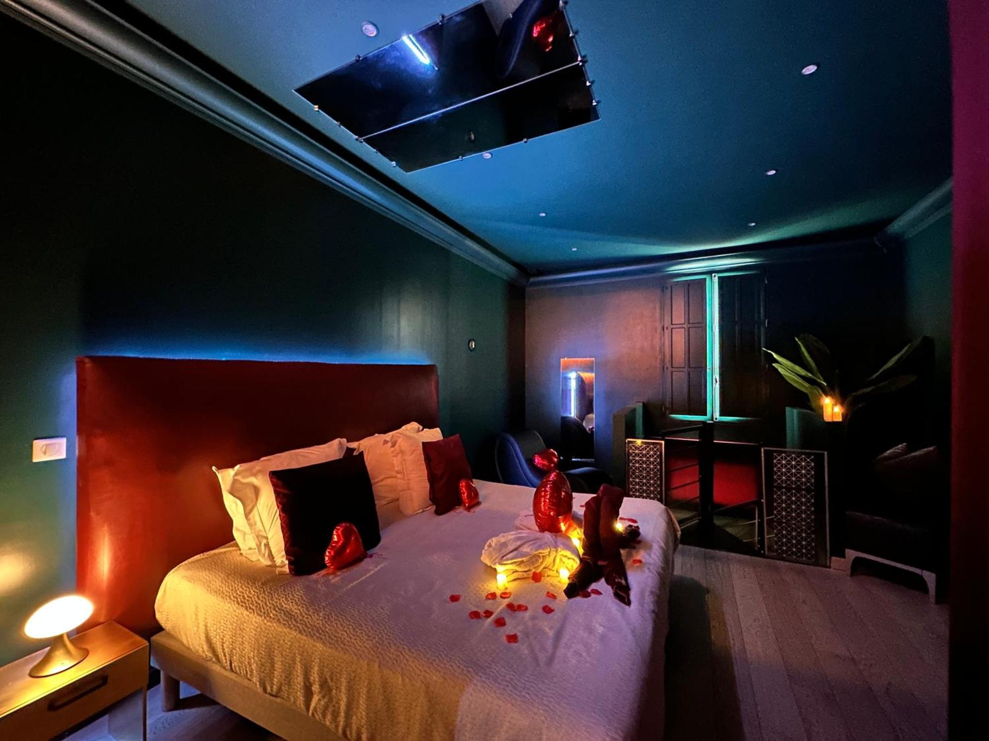 Apartment Mieuxqualhotel Jacuzzi Privatif Velvet Desire *