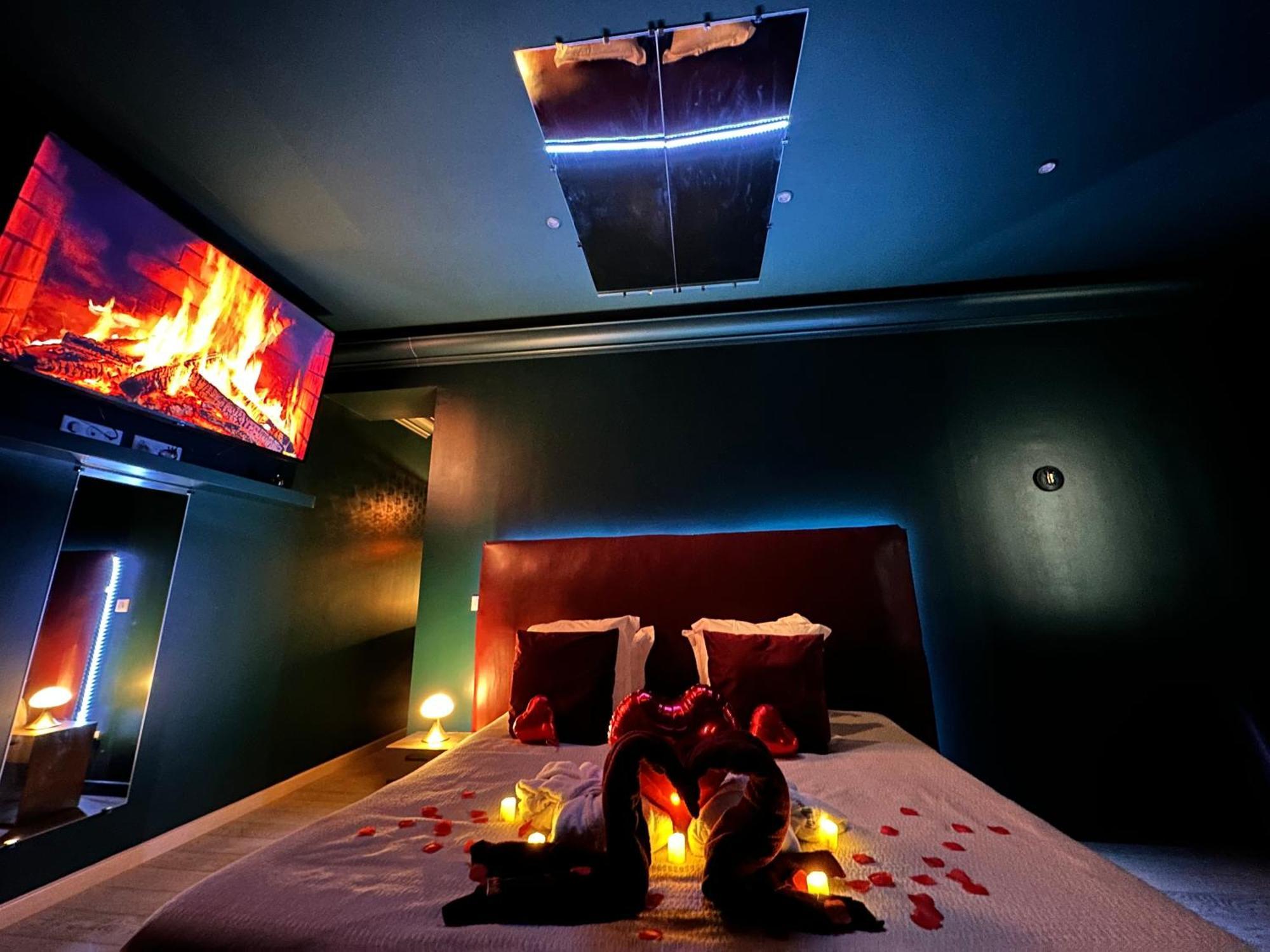 Mieuxqualhotel Jacuzzi Privatif Velvet Desire *