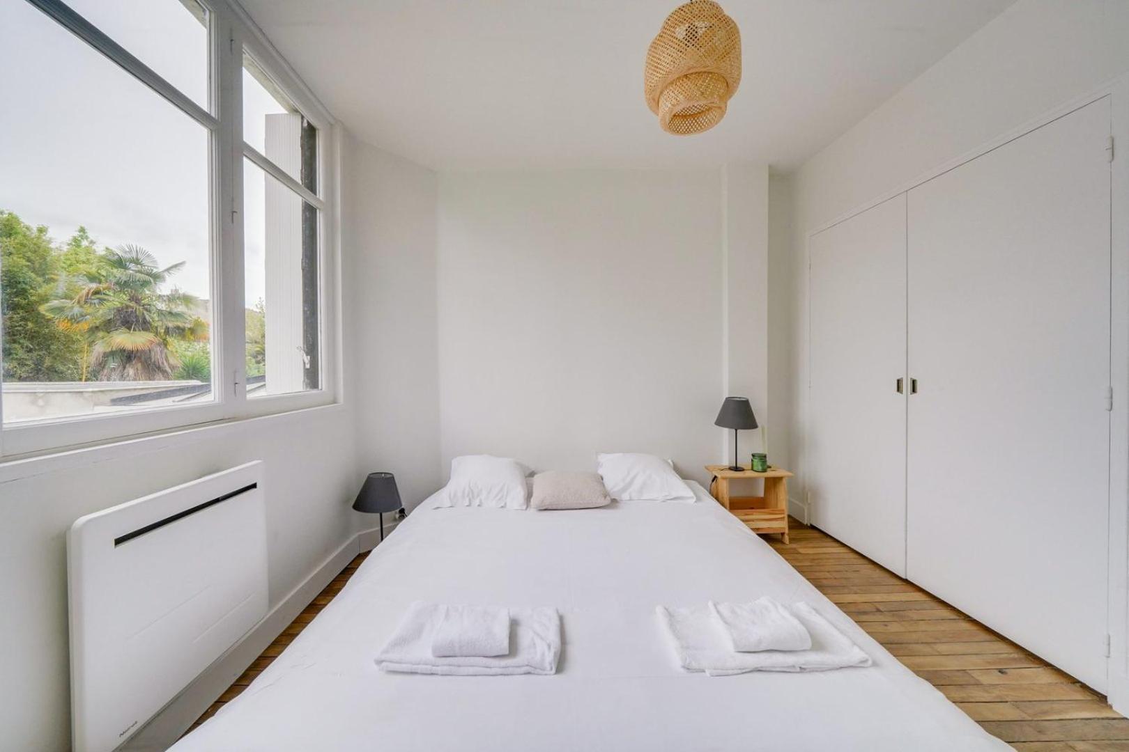 Appartement Charming, Modern Flat With Private Parking Bordeaux