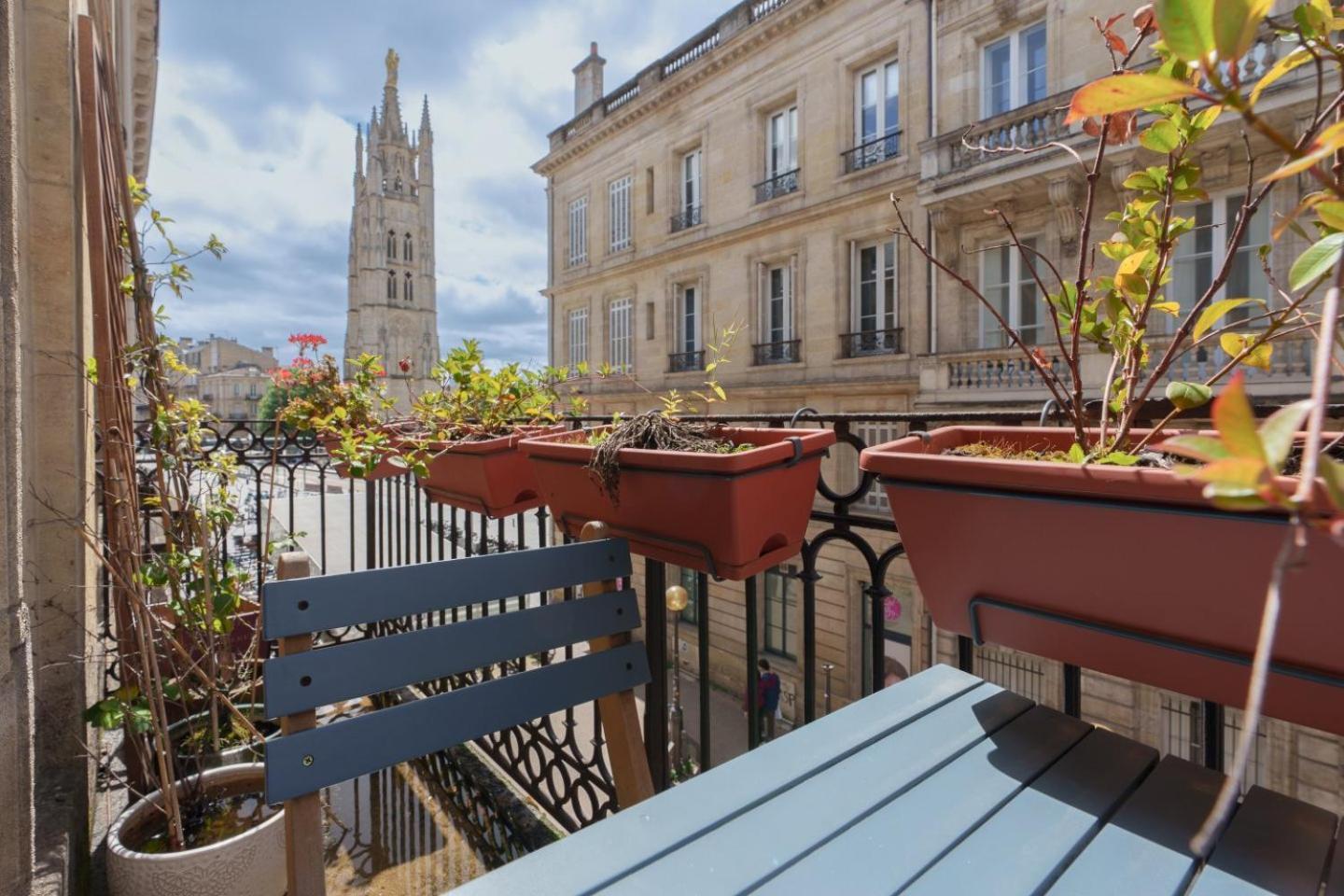 Guestready - Sunny Retreat With Tower Views *