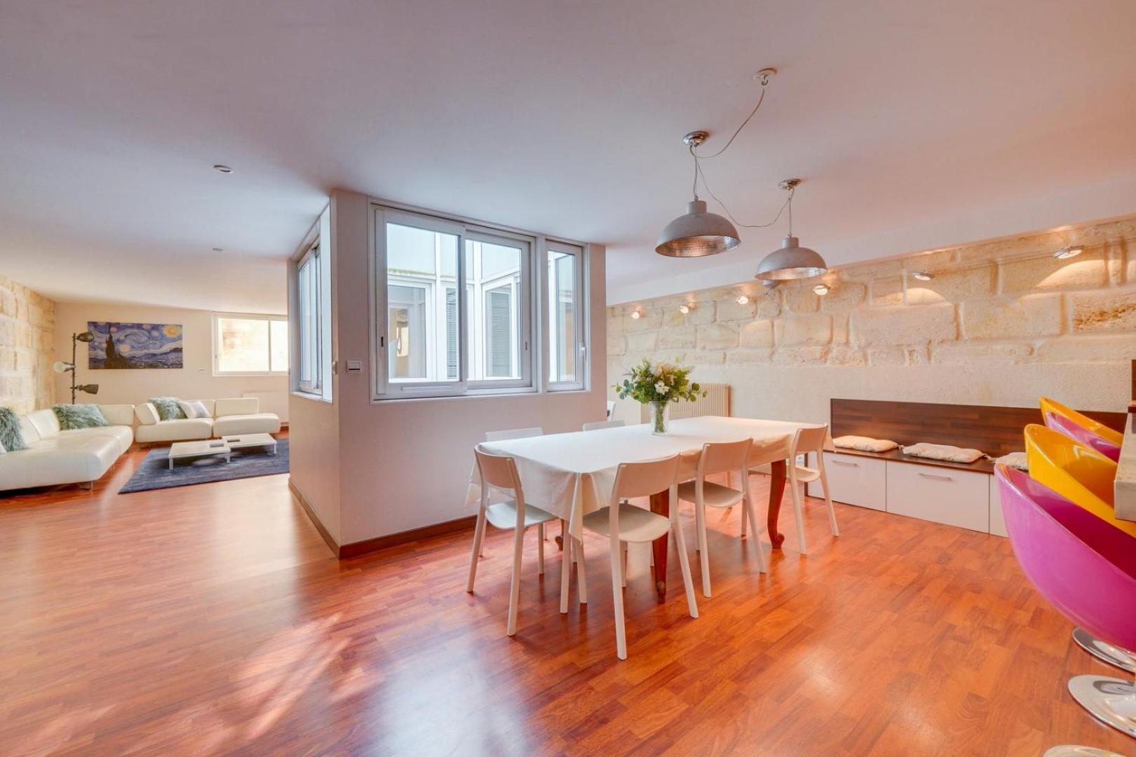 Spacious, Quiet Flat In The Heart Of Bordeaux
