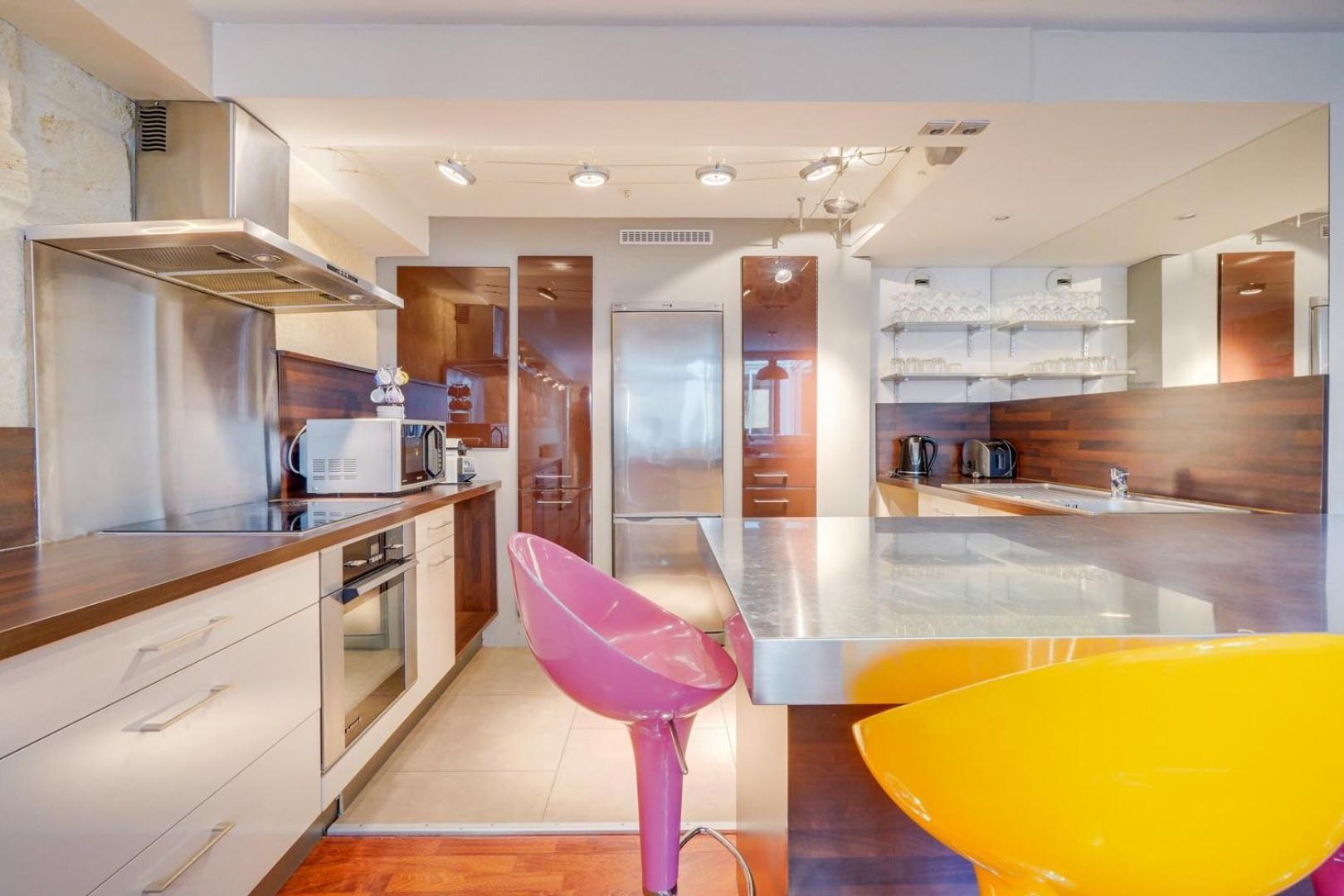 Spacious, Quiet Flat In The Heart Of * Bordeaux