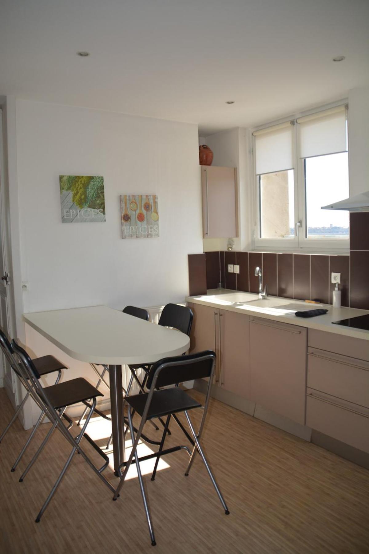 Appartement T4 Vue Sur La Garonne, Au Pied Du Tram *