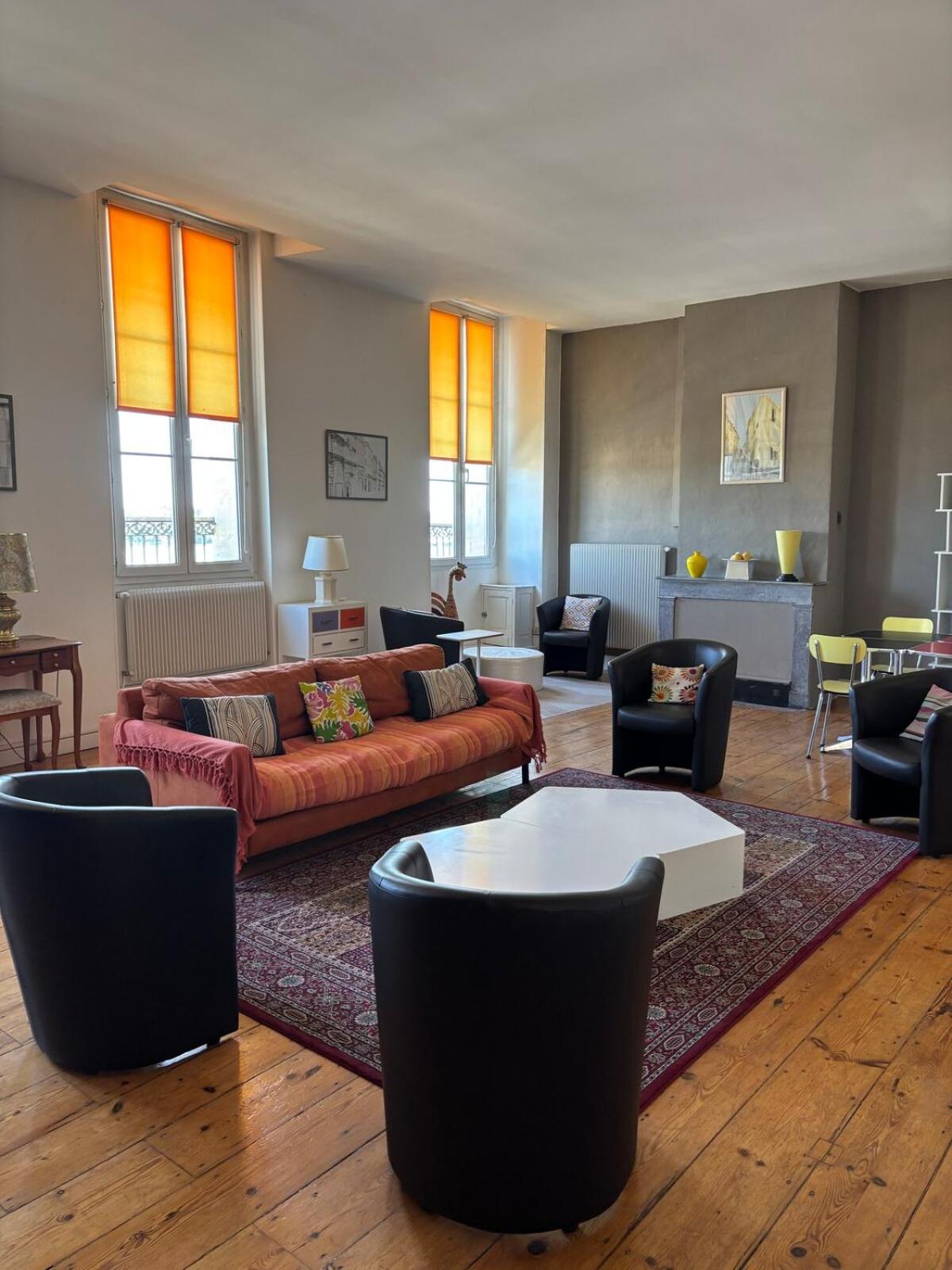 Apartment T4 Vue Sur La Garonne, Au Pied Du Tram Bordeaux