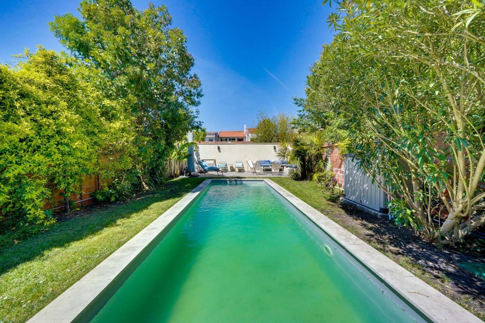 Hébergement de vacances Tres Belle Maison Avec Piscine Et Jardin