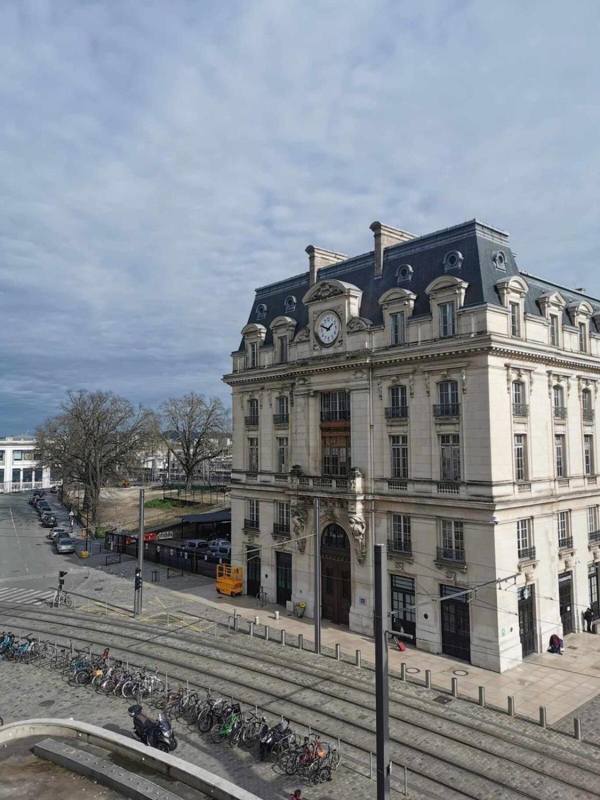 Appartement Charming In Bordeaux, 2 Steps From The Train Station