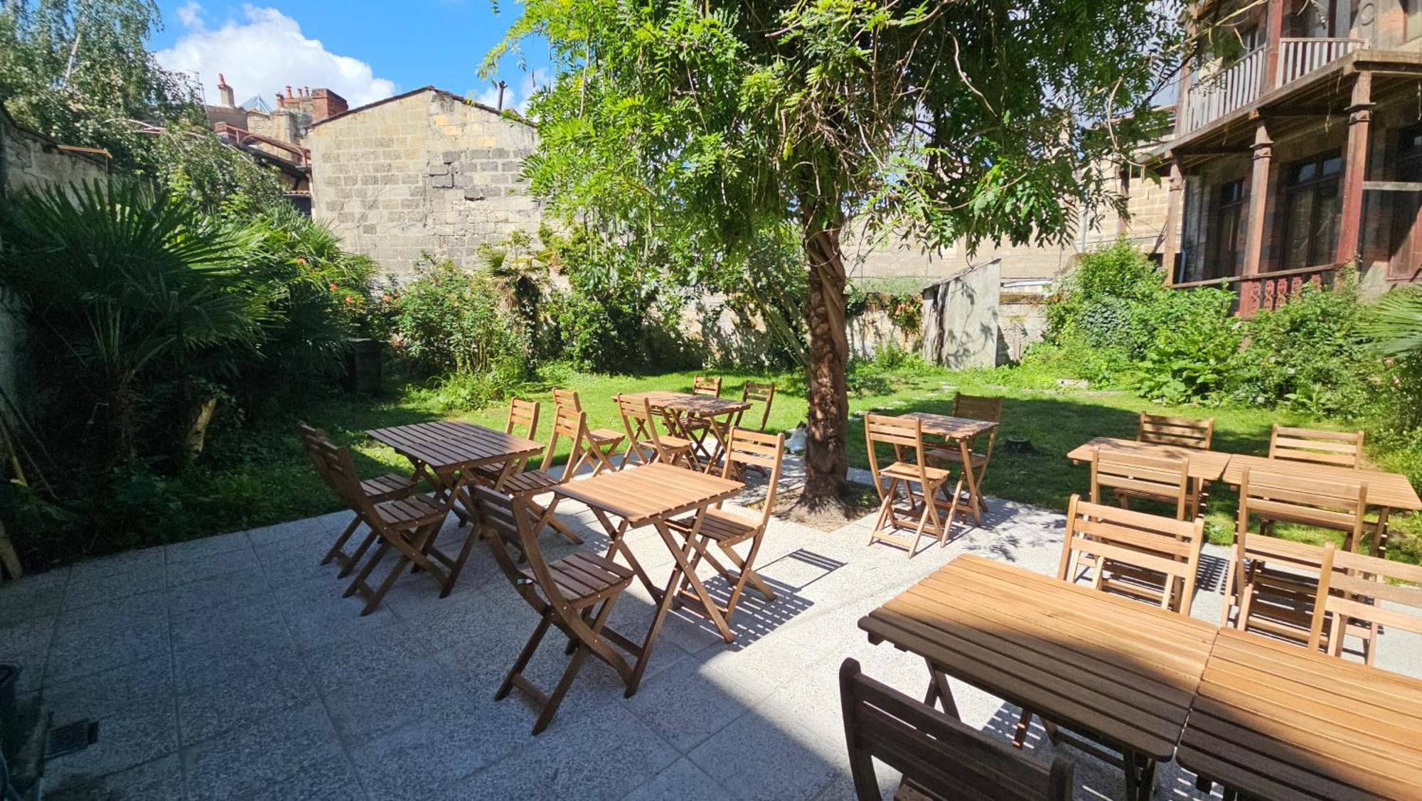 Le Jardin Cafe Bed and breakfast Burdeos